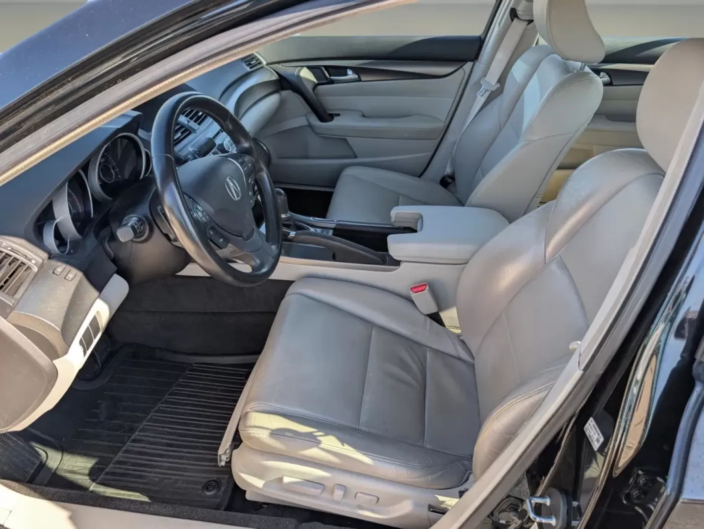 2012 Acura TL Auto (19UUA8F23CA) with an Other engine, located at 5115 14th Ave., Columbus, GA, 31904, (706) 323-0345, 32.511494, -84.971046 - **Elevate Your Commute with This 2012 Acura TL Perfect for Everyday Adventures!**<br /> <br /> Discover the perfect blend of style, comfort, and reliability with the 2012 Acura TL, now available at Gils Auto in Phenix City, AL. Located conveniently at 3959 U.S. 80 W, this sedan is designed for thos - Photo#11