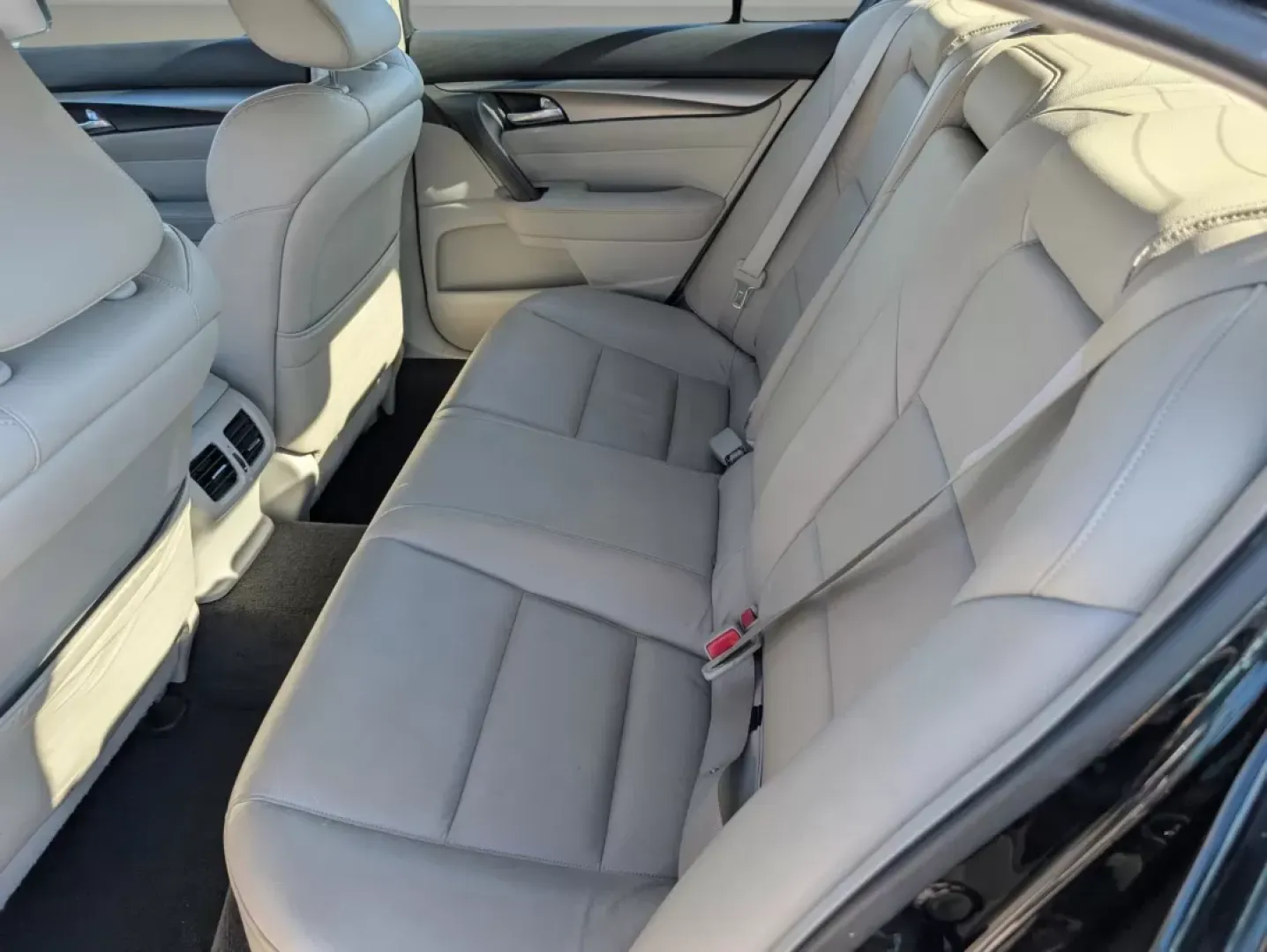 2012 Acura TL Auto (19UUA8F23CA) with an Other engine, located at 5115 14th Ave., Columbus, GA, 31904, (706) 323-0345, 32.511494, -84.971046 - **Elevate Your Commute with This 2012 Acura TL Perfect for Everyday Adventures!**<br /> <br /> Discover the perfect blend of style, comfort, and reliability with the 2012 Acura TL, now available at Gils Auto in Phenix City, AL. Located conveniently at 3959 U.S. 80 W, this sedan is designed for thos - Photo#12