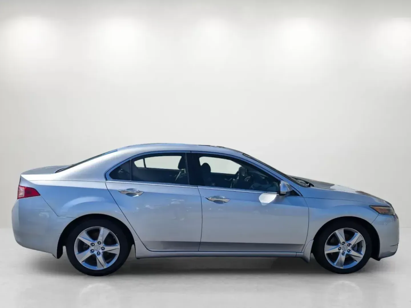 2012 Acura TSX (JH4CU2F44CC) with an Gas I4 2.4L/144 engine, 5-Speed Automatic transmission, located at 804 22nd Ave, Phenix City, AL, 36870, (334) 297-1860, 32.484749, -85.024475 - Are you in search of a reliable vehicle that perfectly balances style, comfort, and everyday practicality? Look no further! At Gils Auto - Phenix City #2, located at 804 22nd Ave in Phenix City, AL, we are excited to present an exceptional opportunity for budget-conscious buyers and families alike. - Photo#6
