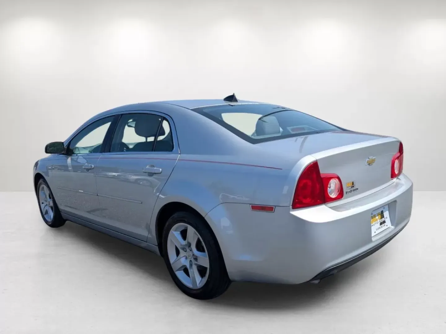 2012 /Titanium Chevrolet Malibu LS w/1FL (1G1ZA5EU5CF) with an Other engine, located at 1430 Gateway Drive, Opelika, AL, 36801, (334) 239-0944, 32.637871, -85.409790 - **Discover Your Next Adventure with the 2012 Chevrolet Malibu A Perfect Fit for Your Phenix City Lifestyle!**<br /> <br /> Are you looking for a reliable sedan that effortlessly blends style, efficiency, and comfort? The 2012 Chevrolet Malibu, available now at Gils Auto in Phenix City, AL, is an ex - Photo#6