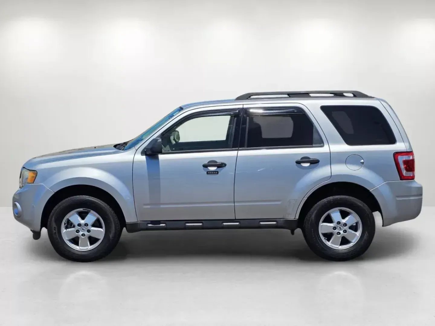 2012 Ford Escape XLT (1FMCU0DG6CK) with an Gas/Ethanol V6 3.0L/181 engine, 6-Speed Automatic transmission, located at 521 Old Farm Lane Rd, Prattville, AL, 36066, (334) 325-1505, 32.482460, -86.416367 - 2012 Ford Escape XLT - Photo#8