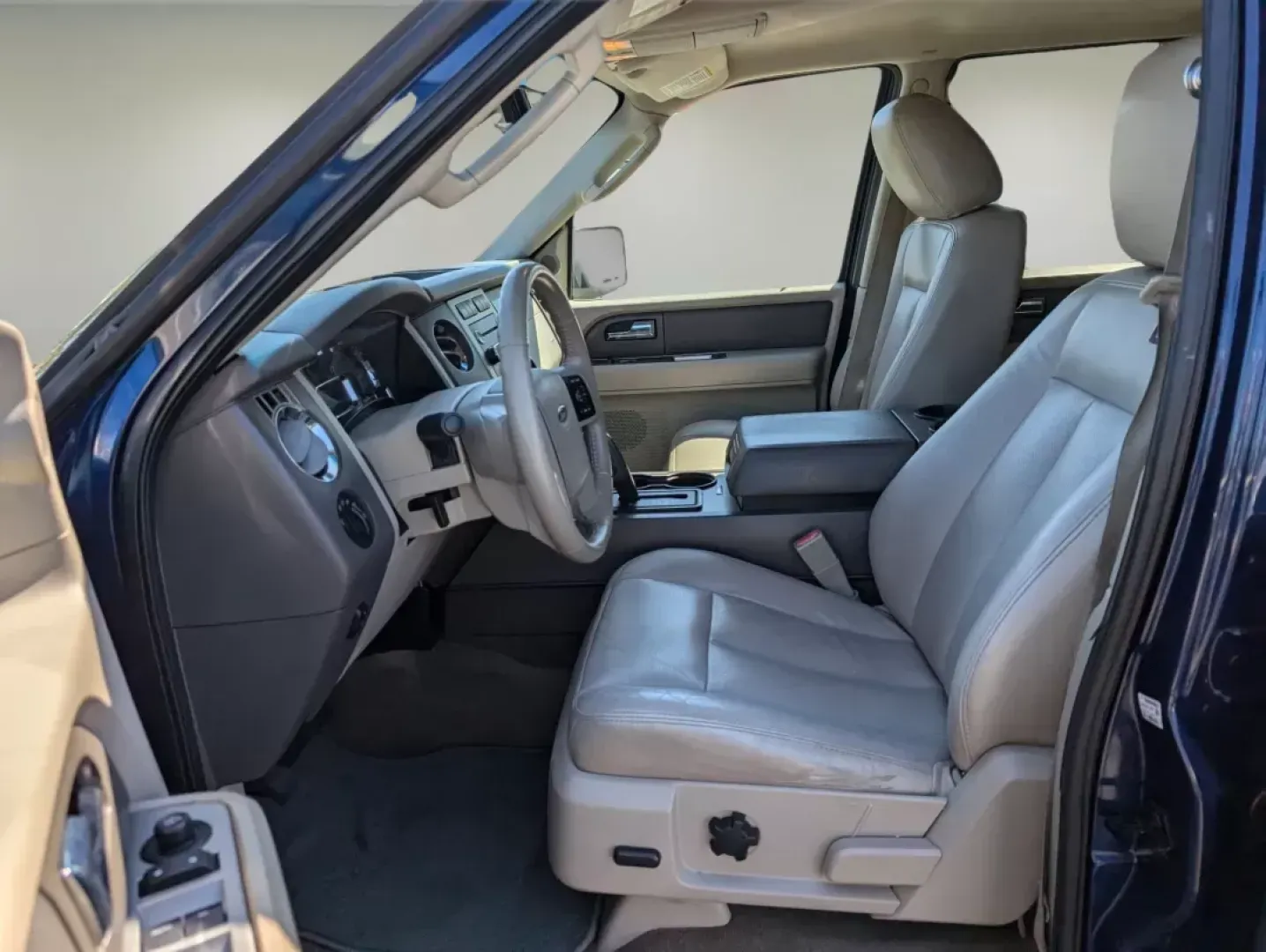 2012 Ford Expedition EL XLT (1FMJK1H57CE) with an Gas/Ethanol V8 5.4L/330 engine, 6-Speed Automatic transmission, located at 5115 14th Ave., Columbus, GA, 31904, (706) 323-0345, 32.511494, -84.971046 - **Explore Adventure with the 2012 Ford Expedition EL XLT Your Ultimate Family SUV!**<br /> <br /> Are you a growing family or an adventure enthusiast looking for the perfect vehicle to accommodate your lifestyle? Look no further! The 2012 Ford Expedition EL XLT is designed to provide ample space, c - Photo#10