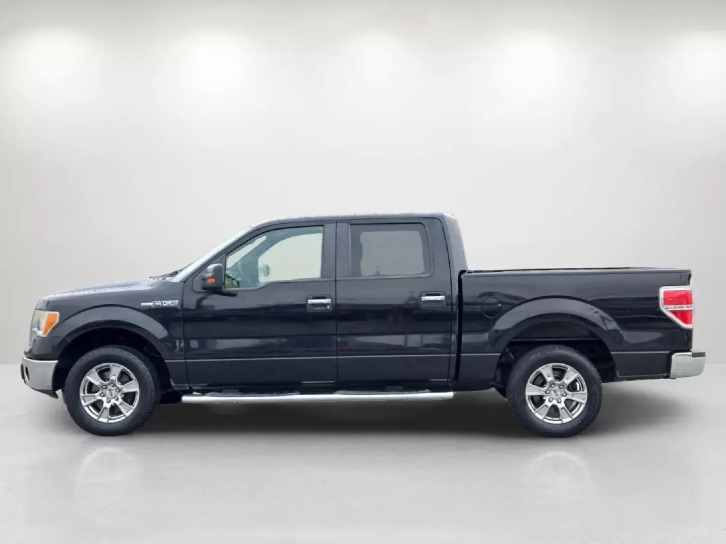 2012 Ford F-150 (1FTEW1CM0CK) with an Other engine, located at 1430 Gateway Drive, Opelika, AL, 36801, (334) 239-0944, 32.637871, -85.409790 - Unlock a world of adventure with the 2012 Ford F-150 Crew Cab Pickup, perfect for weekend getaways, family outings, or tackling your daily commute! At Gils Auto in Phenix City, AL, we understand that the right vehicle can enhance your lifestyle, and this rugged yet refined truck is designed to do ju - Photo#8