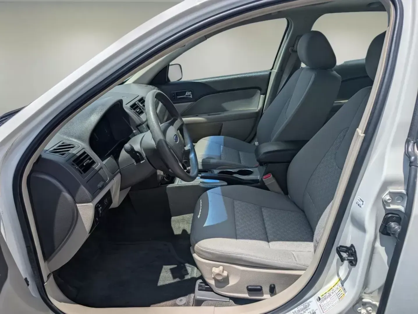 2012 Ford Fusion SE (3FAHP0HAXCR) with an Gas I4 2.5L/152 engine, 6-Speed Automatic transmission, located at 3959 U.S. 80 W, Phenix City, AL, 36870, (334) 297-4885, 32.469296, -85.135185 - **Discover Your Next Adventure with the 2012 Ford Fusion SE at Gils Auto in Phenix City, AL!**<br /> <br /> Are you looking for a reliable and stylish sedan that perfectly balances comfort and performance? The 2012 Ford Fusion SE is your perfect companion for everyday commutes or weekend getaways. W - Photo#10