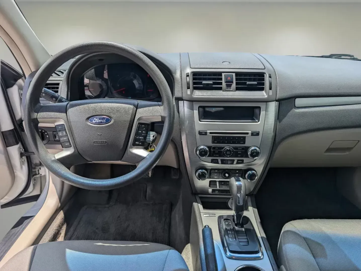 2012 Ford Fusion SE (3FAHP0HAXCR) with an Gas I4 2.5L/152 engine, 6-Speed Automatic transmission, located at 3959 U.S. 80 W, Phenix City, AL, 36870, (334) 297-4885, 32.469296, -85.135185 - **Discover Your Next Adventure with the 2012 Ford Fusion SE at Gils Auto in Phenix City, AL!**<br /> <br /> Are you looking for a reliable and stylish sedan that perfectly balances comfort and performance? The 2012 Ford Fusion SE is your perfect companion for everyday commutes or weekend getaways. W - Photo#12