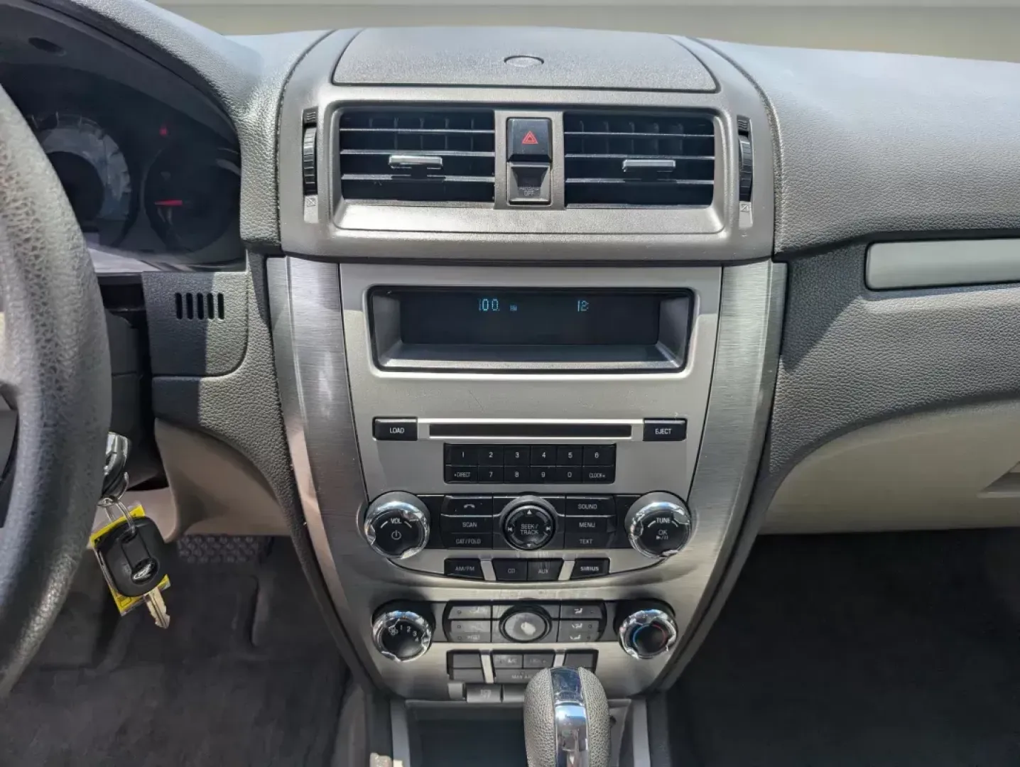 2012 Ford Fusion SE (3FAHP0HAXCR) with an Gas I4 2.5L/152 engine, 6-Speed Automatic transmission, located at 3959 U.S. 80 W, Phenix City, AL, 36870, (334) 297-4885, 32.469296, -85.135185 - **Discover Your Next Adventure with the 2012 Ford Fusion SE at Gils Auto in Phenix City, AL!**<br /> <br /> Are you looking for a reliable and stylish sedan that perfectly balances comfort and performance? The 2012 Ford Fusion SE is your perfect companion for everyday commutes or weekend getaways. W - Photo#15