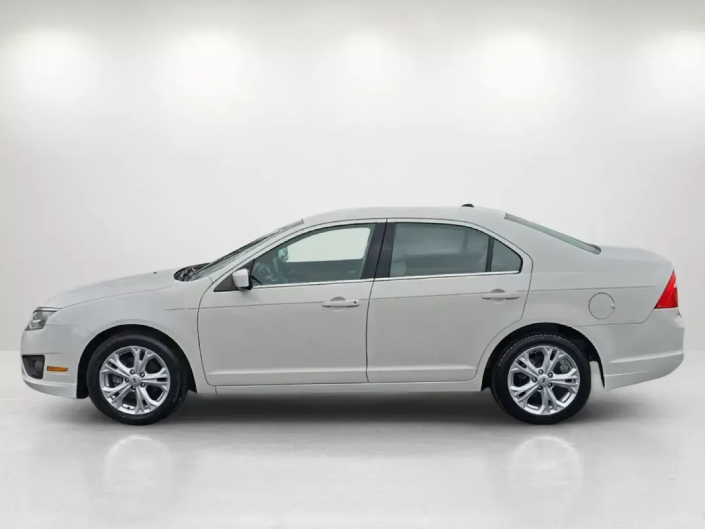 2012 Ford Fusion SE (3FAHP0HA7CR) with an Gas I4 2.5L/152 engine, 6-Speed Automatic transmission, located at 521 Old Farm Lane Rd, Prattville, AL, 36066, (334) 325-1505, 32.482460, -86.416367 - 2012 Ford Fusion SE - Photo#8