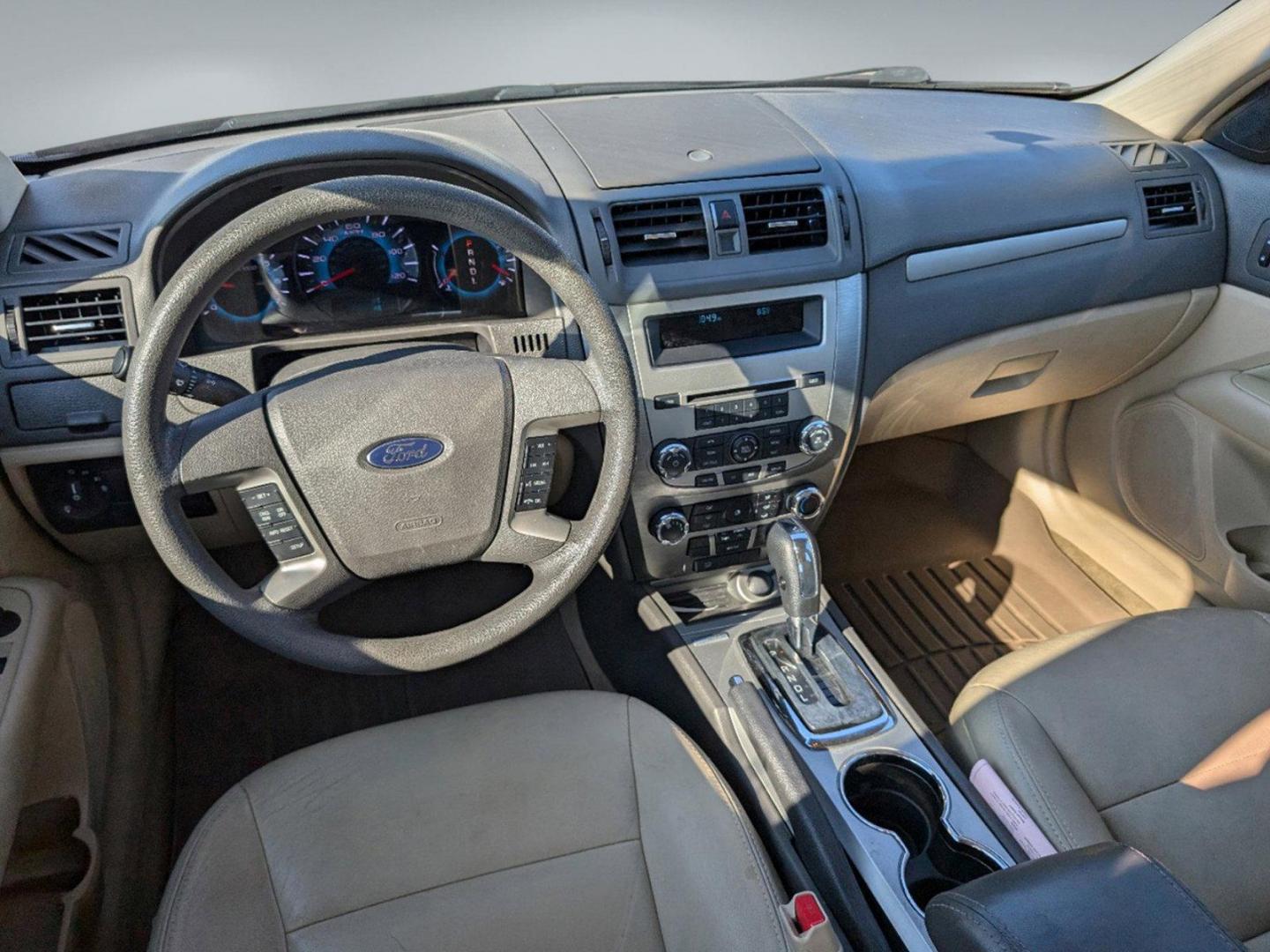 2012 Maroon Ford Fusion SE (3FAHP0HA0CR) with an Gas I4 2.5L/152 engine, 6-Speed Automatic transmission, located at 804 22nd Ave, Phenix City, AL, 36870, (334) 297-1860, 32.484749, -85.024475 - 2012 Ford Fusion SE - Photo#8