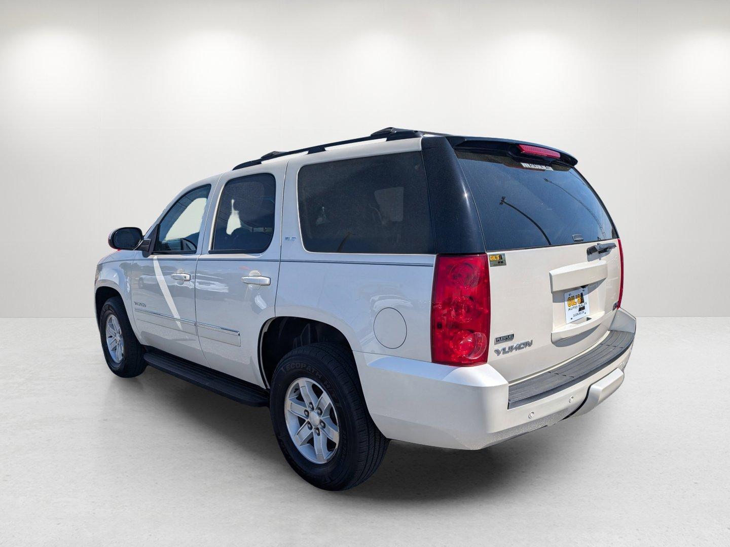 2012 /Light Tan GMC Yukon SLT (1GKS1CE09CR) with an Gas/Ethanol V8 5.3L/323 engine, 6-Speed Automatic w/OD transmission, located at 7000 Northlake Connector, Columbus, GA, 31904, (706) 987-8085, 32.524975, -84.978134 - 2012 GMC Yukon SLT - Photo#6