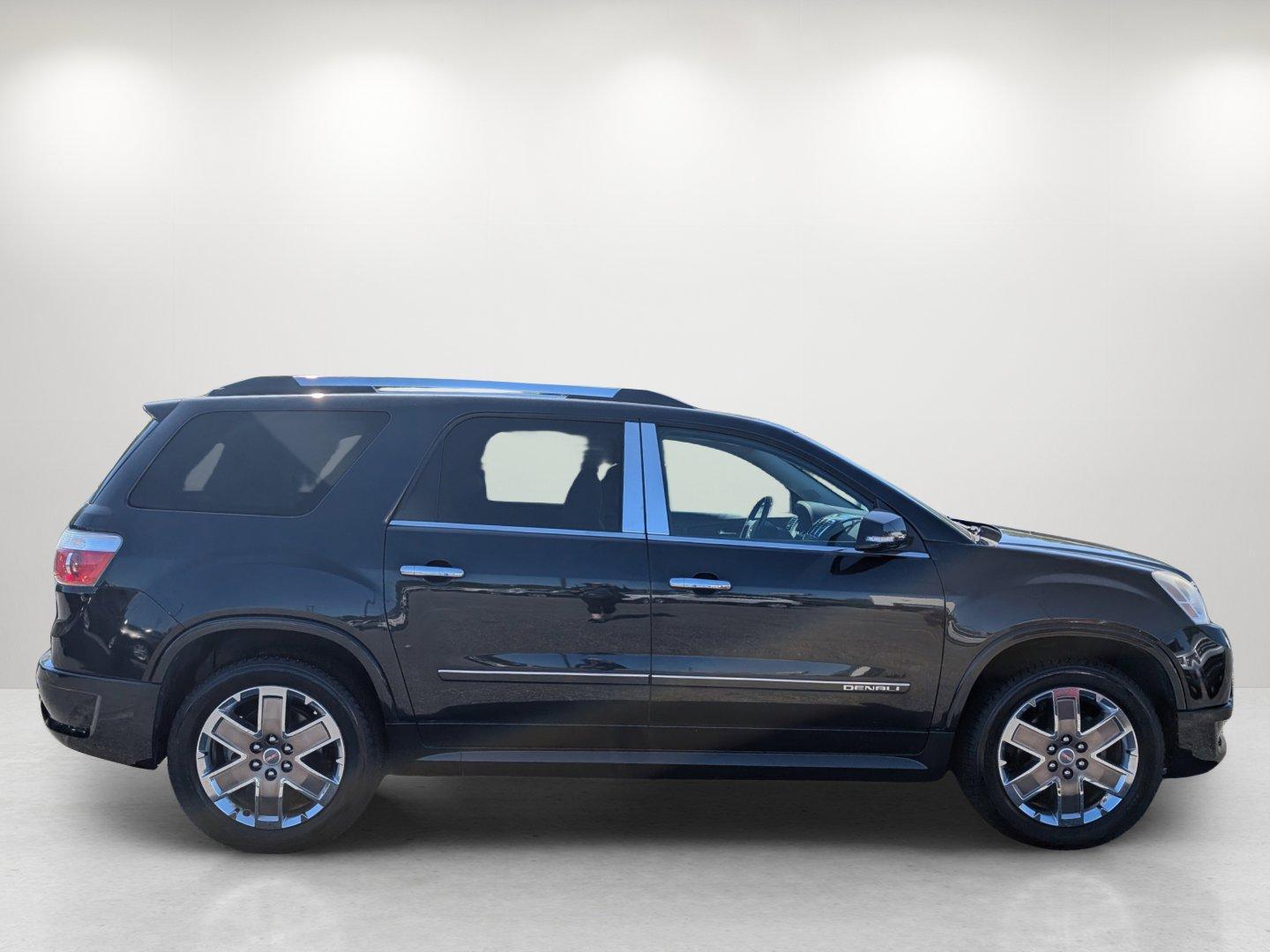 2012 /Light Titanium GMCuuuu Acadia Denali (1GKKRTED7CJ) with an Gas V6 3.6L/220 engine, 6-Speed Automatic transmission, located at 804 22nd Ave, Phenix City, AL, 36870, (334) 297-1860, 32.484749, -85.024475 - 2012 GMCuuuu Acadia Denali - Photo#3