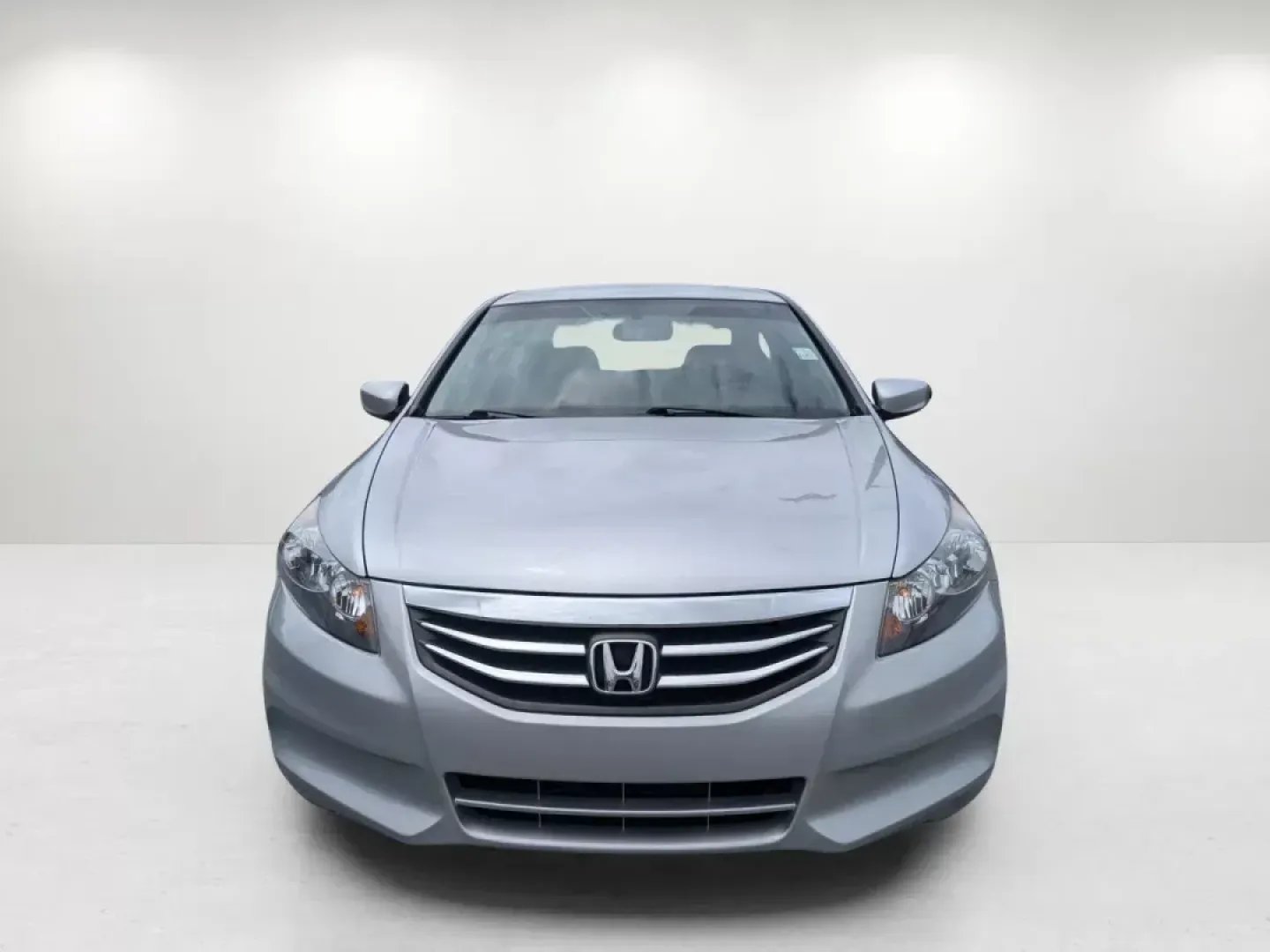 2012 Honda Accord Sdn SE (1HGCP2F60CA) with an Gas I4 2.4L/144 engine, 5-Speed Automatic transmission, located at 7000 Northlake Connector, Columbus, GA, 31904, (706) 987-8085, 32.524975, -84.978134 - **Your Perfect Commuter Companion: 2012 Honda Accord SE Available Now at Gils Auto - Columbus #2!**<br /> <br /> Are you searching for a dependable sedan that effortlessly blends style, comfort, and practicality for your daily commute? Look no further than this stunning 2012 Honda Accord SE! With it - Photo#1