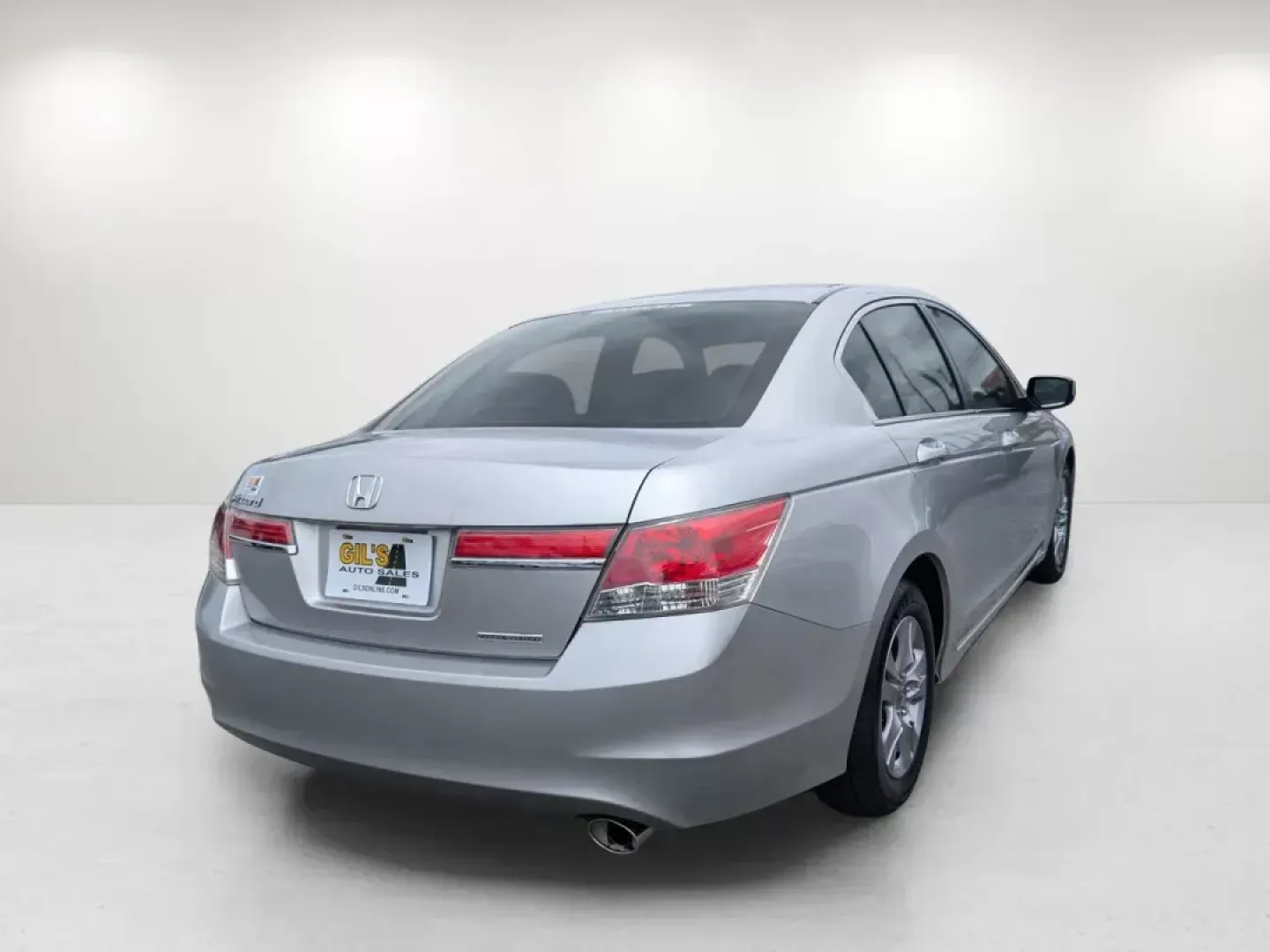2012 Honda Accord Sdn SE (1HGCP2F60CA) with an Gas I4 2.4L/144 engine, 5-Speed Automatic transmission, located at 7000 Northlake Connector, Columbus, GA, 31904, (706) 987-8085, 32.524975, -84.978134 - **Your Perfect Commuter Companion: 2012 Honda Accord SE Available Now at Gils Auto - Columbus #2!**<br /> <br /> Are you searching for a dependable sedan that effortlessly blends style, comfort, and practicality for your daily commute? Look no further than this stunning 2012 Honda Accord SE! With it - Photo#4