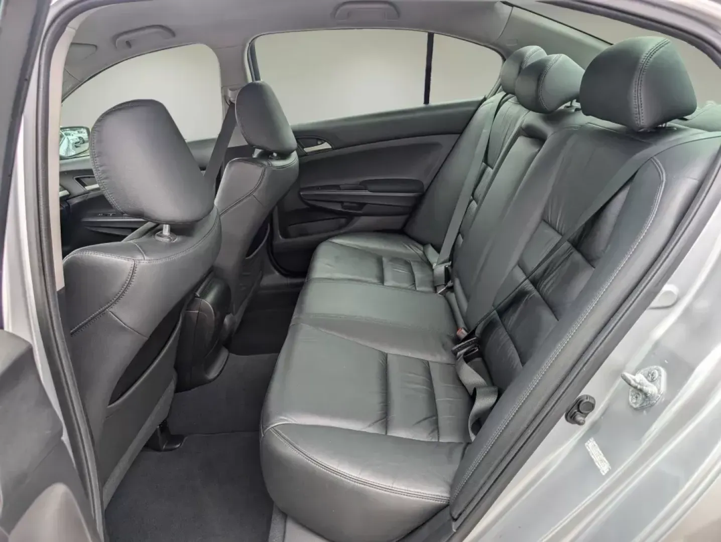 2012 Honda Accord Sdn SE (1HGCP2F60CA) with an Gas I4 2.4L/144 engine, 5-Speed Automatic transmission, located at 7000 Northlake Connector, Columbus, GA, 31904, (706) 987-8085, 32.524975, -84.978134 - **Your Perfect Commuter Companion: 2012 Honda Accord SE Available Now at Gils Auto - Columbus #2!**<br /> <br /> Are you searching for a dependable sedan that effortlessly blends style, comfort, and practicality for your daily commute? Look no further than this stunning 2012 Honda Accord SE! With it - Photo#10