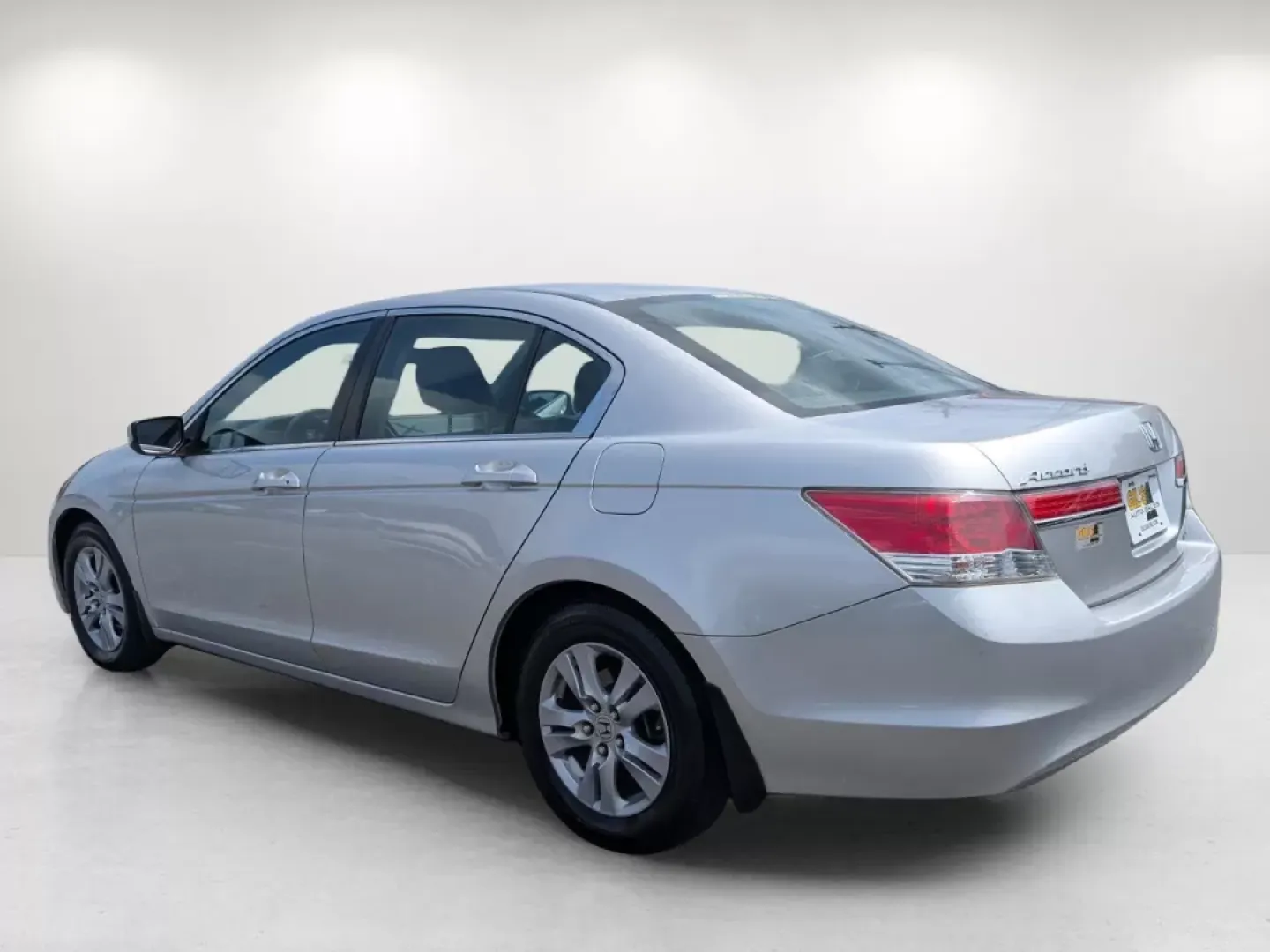 2012 Honda Accord Sdn SE (1HGCP2F6XCA) with an Other engine, located at 3959 U.S. 80 W, Phenix City, AL, 36870, (334) 297-4885, 32.469296, -85.135185 - **Unleash Your Daily Adventures with the 2012 Honda Accord SE at Gils Auto - Phenix City!**<br /> <br /> Are you in search of a reliable sedan that fits your busy lifestyle? Look no further! The 2012 Honda Accord SE is the perfect companion for growing families, daily commuters, and weekend adventur - Photo#7