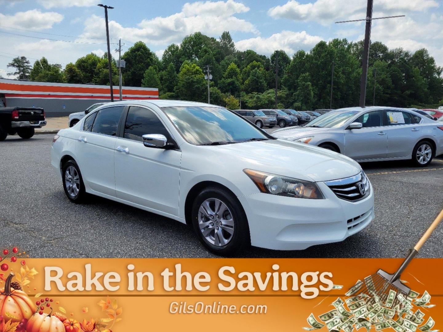 2012 White Honda Accord Sdn SE (1HGCP2F66CA) with an Gas I4 2.4L/144 engine, 5-Speed Automatic transmission, located at 7000 Northlake Connector, Columbus, GA, 31904, (706) 987-8085, 32.524975, -84.978134 - 2012 Honda Accord Sdn SE - Photo#9