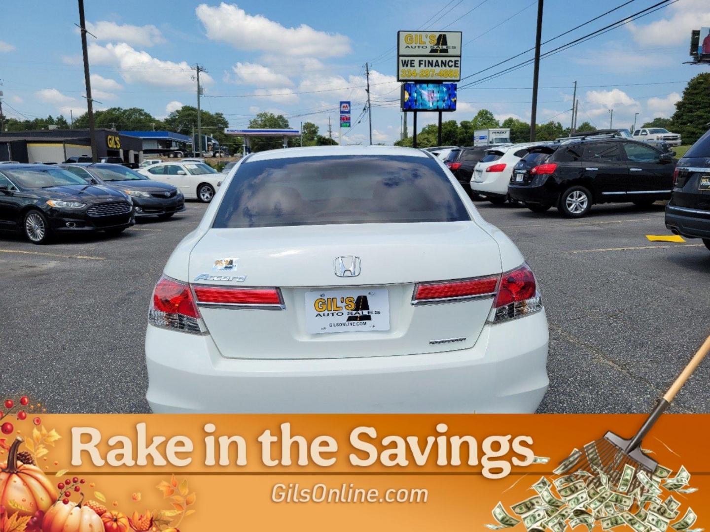 2012 White Honda Accord Sdn SE (1HGCP2F66CA) with an Gas I4 2.4L/144 engine, 5-Speed Automatic transmission, located at 7000 Northlake Connector, Columbus, GA, 31904, (706) 987-8085, 32.524975, -84.978134 - 2012 Honda Accord Sdn SE - Photo#19