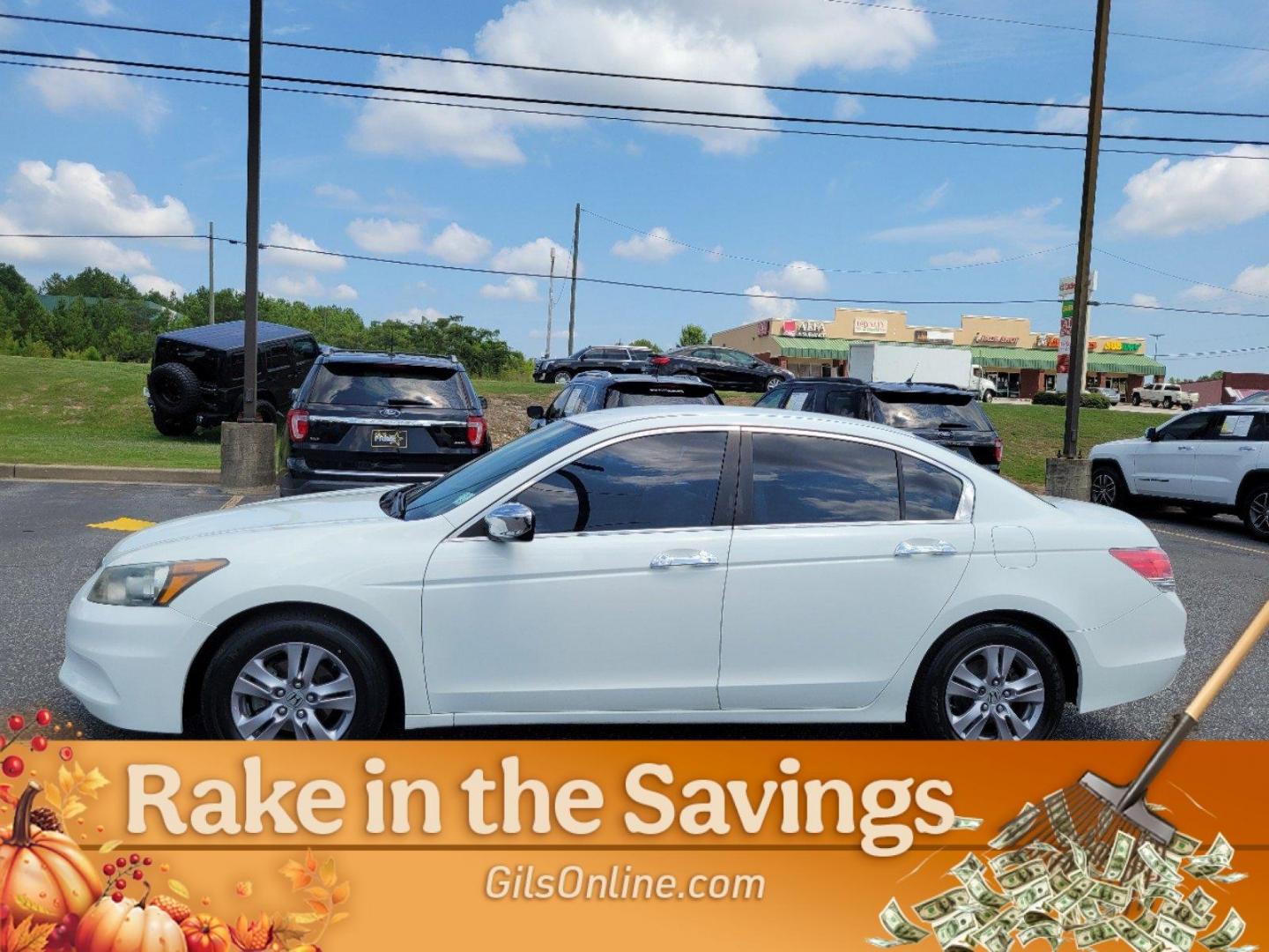 2012 White Honda Accord Sdn SE (1HGCP2F66CA) with an Gas I4 2.4L/144 engine, 5-Speed Automatic transmission, located at 7000 Northlake Connector, Columbus, GA, 31904, (706) 987-8085, 32.524975, -84.978134 - 2012 Honda Accord Sdn SE - Photo#25