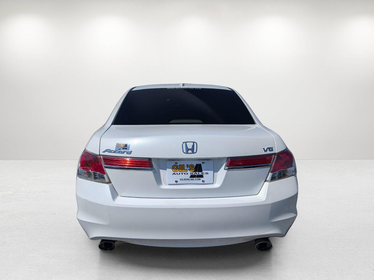 2012 Honda Accord Sdn EX-L (1HGCP3F88CA) with an Gas V6 3.5L/212 engine, 5-Speed Automatic transmission, located at 804 22nd Ave, Phenix City, AL, 36870, (334) 297-1860, 32.484749, -85.024475 - 2012 Honda Accord Sdn EX-L - Photo#5