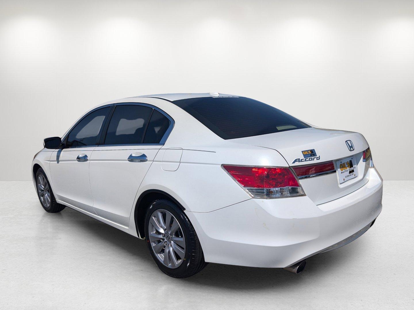 2012 Honda Accord Sdn EX-L (1HGCP3F88CA) with an Gas V6 3.5L/212 engine, 5-Speed Automatic transmission, located at 804 22nd Ave, Phenix City, AL, 36870, (334) 297-1860, 32.484749, -85.024475 - 2012 Honda Accord Sdn EX-L - Photo#6