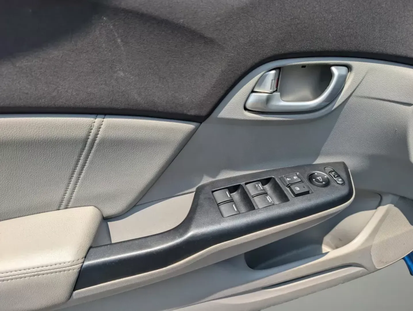 2012 Honda Civic Sdn EX-L (19XFB2F98CE) with an Gas I4 1.8L/110 engine, 5-Speed Automatic transmission, located at 5115 14th Ave., Columbus, GA, 31904, (706) 323-0345, 32.511494, -84.971046 - **Drive Your Dreams with the 2012 Honda Civic EX-L A Perfect Fit for Your Lifestyle!**<br /> <br /> Are you ready to elevate your daily commute or weekend adventures? Look no further than this stunning 2012 Honda Civic EX-L, a sedan designed for those who desire reliability without compromising on - Photo#8