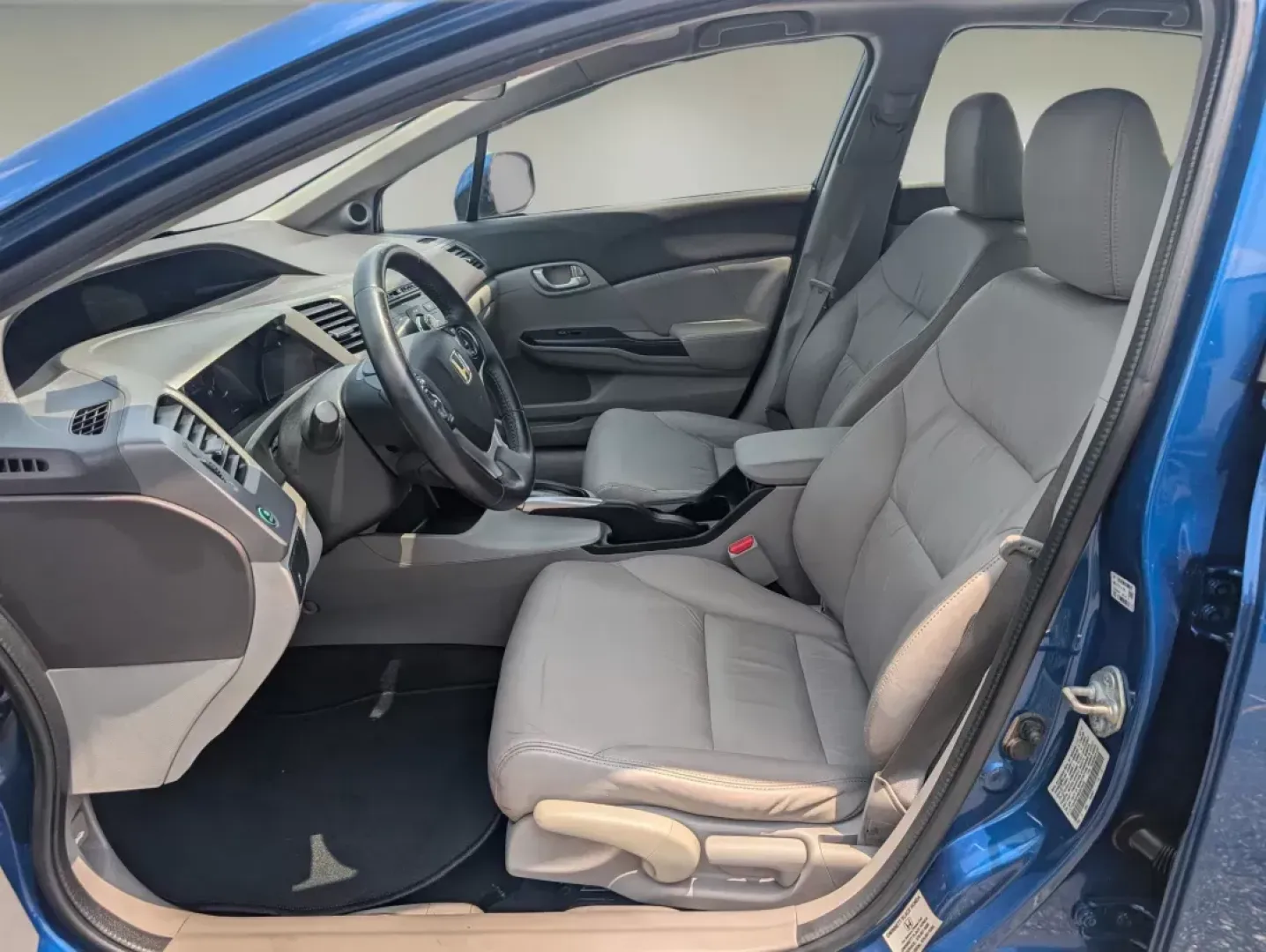 2012 Honda Civic Sdn EX-L (19XFB2F98CE) with an Gas I4 1.8L/110 engine, 5-Speed Automatic transmission, located at 5115 14th Ave., Columbus, GA, 31904, (706) 323-0345, 32.511494, -84.971046 - **Drive Your Dreams with the 2012 Honda Civic EX-L A Perfect Fit for Your Lifestyle!**<br /> <br /> Are you ready to elevate your daily commute or weekend adventures? Look no further than this stunning 2012 Honda Civic EX-L, a sedan designed for those who desire reliability without compromising on - Photo#9