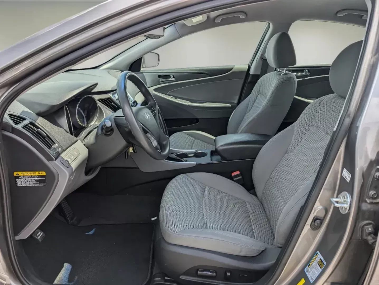 2012 /Gray Hyundai Sonata GLS PZEV (5NPEB4AC0CH) with an Gas I4 2.4L/144 engine, 6-Speed Automatic w/manual shift transmission, located at 3959 U.S. 80 W, Phenix City, AL, 36870, (334) 297-4885, 32.469296, -85.135185 - **Discover Your Next Adventure with the 2012 Hyundai Sonata at Gils Auto!**<br /> <br /> Are you in search of a reliable sedan that perfectly balances style and practicality? Look no further! The 2012 Hyundai Sonata GLS PZEV is the ideal vehicle for those who prioritize comfort during longer commute - Photo#10