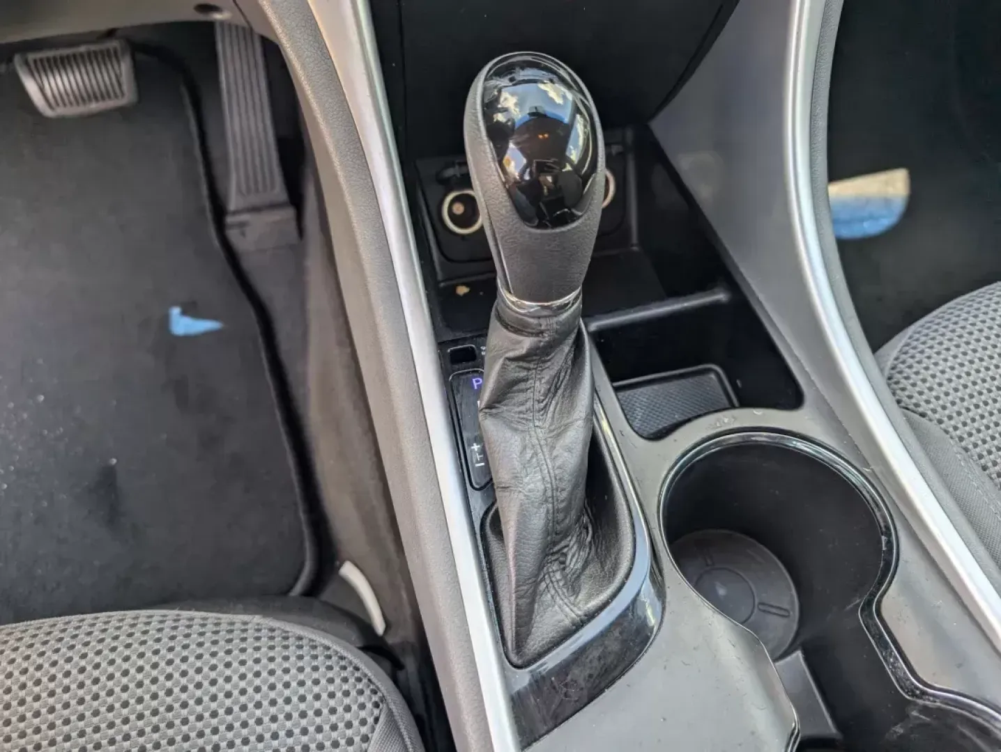 2012 /Gray Hyundai Sonata GLS PZEV (5NPEB4AC0CH) with an Gas I4 2.4L/144 engine, 6-Speed Automatic w/manual shift transmission, located at 3959 U.S. 80 W, Phenix City, AL, 36870, (334) 297-4885, 32.469296, -85.135185 - **Discover Your Next Adventure with the 2012 Hyundai Sonata at Gils Auto!**<br /> <br /> Are you in search of a reliable sedan that perfectly balances style and practicality? Look no further! The 2012 Hyundai Sonata GLS PZEV is the ideal vehicle for those who prioritize comfort during longer commute - Photo#14