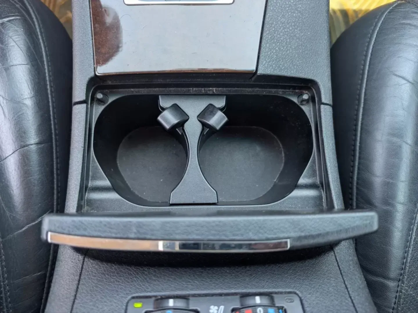 2012 Lexus ES 350 (JTHBK1EG8C2) with an Other engine, located at 521 Old Farm Lane Rd, Prattville, AL, 36066, (334) 325-1505, 32.482460, -86.416367 - **Experience the Luxurious Ride You Deserve with this 2012 Lexus ES 350 at Gils Auto!**<br /> <br /> Are you searching for a vehicle that perfectly balances comfort, elegance, and reliability? Look no further! Nestled in the heart of Prattville, AL, Gils Auto offers this stunning 2012 Lexus ES 350 t - Photo#16