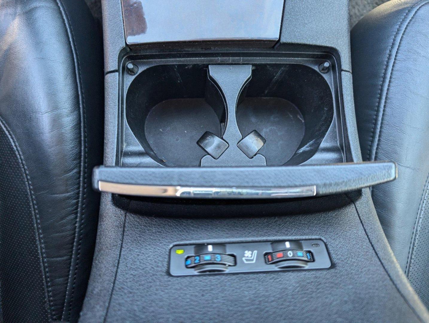 2012 Lexus ES 350 (JTHBK1EG2C2) with an Gas V6 3.5L/210 engine, 6-Speed Automatic transmission, located at 521 Old Farm Lane Rd, Prattville, AL, 36066, (334) 325-1505, 32.482460, -86.416367 - 2012 Lexus ES 350 - Photo#10