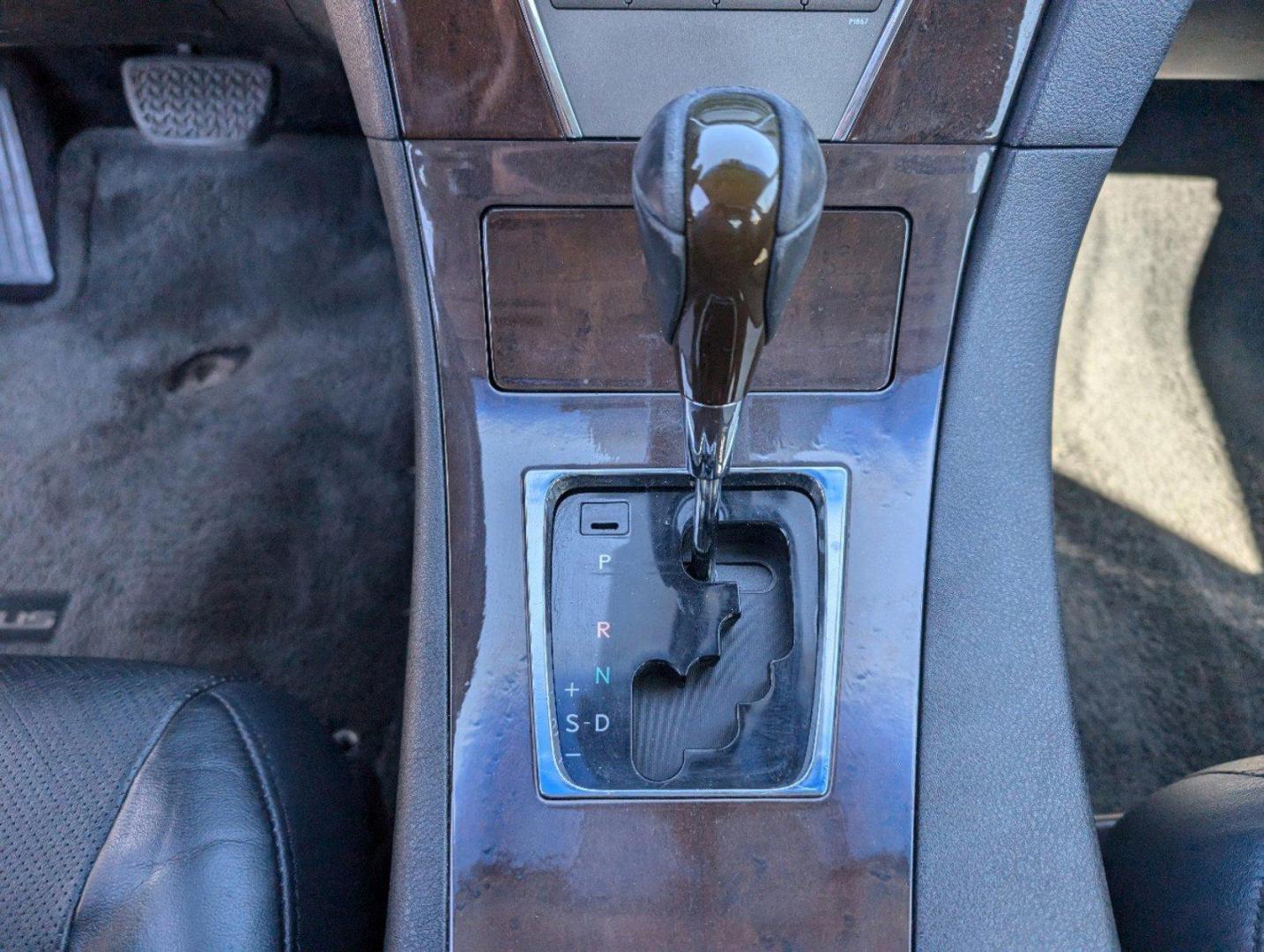 2012 Lexus ES 350 (JTHBK1EG2C2) with an Gas V6 3.5L/210 engine, 6-Speed Automatic transmission, located at 521 Old Farm Lane Rd, Prattville, AL, 36066, (334) 325-1505, 32.482460, -86.416367 - 2012 Lexus ES 350 - Photo#11