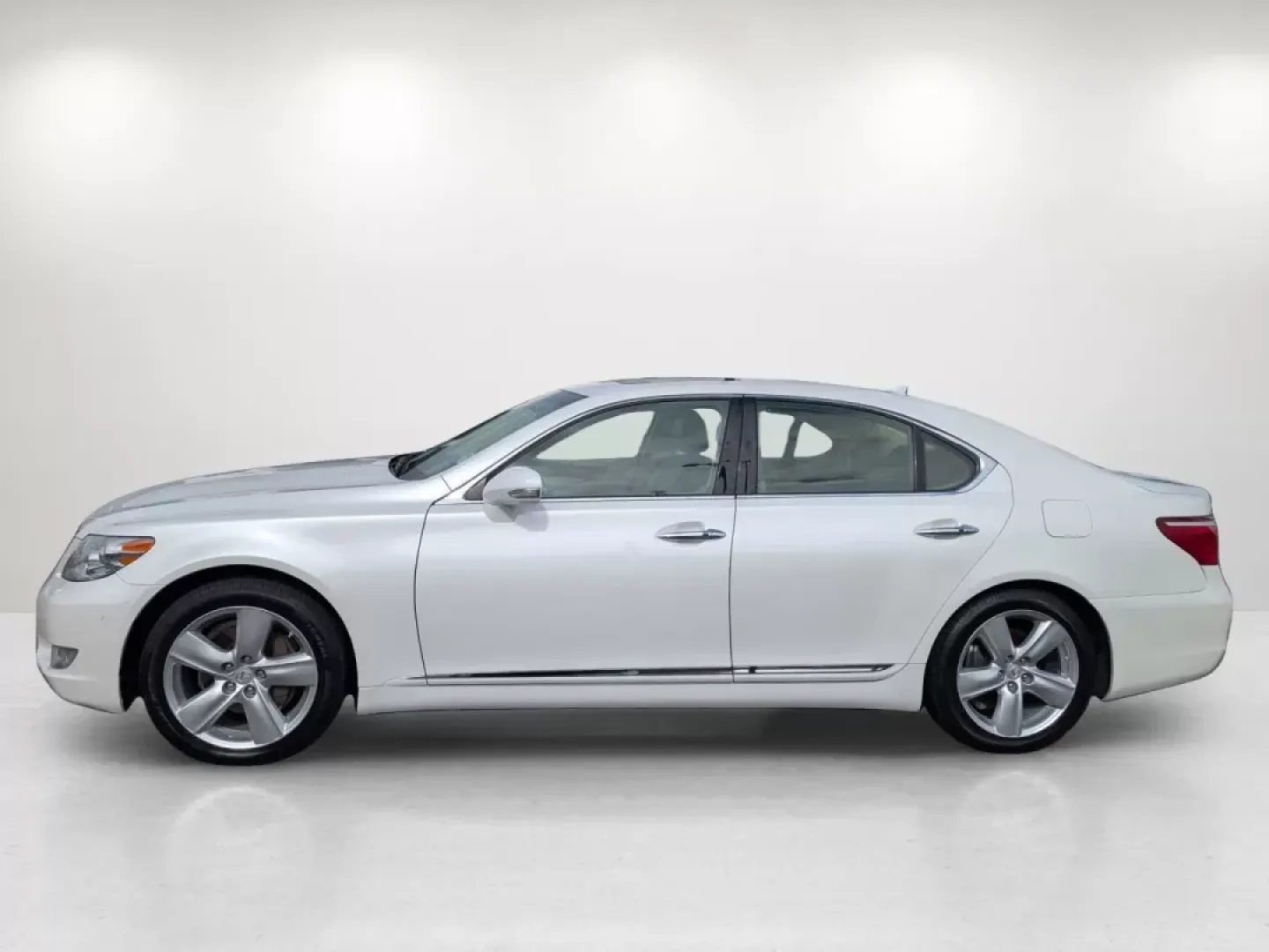 2012 Lexus LS 460 (JTHBL5EF9C5) with an Other engine, located at 3959 U.S. 80 W, Phenix City, AL, 36870, (334) 297-4885, 32.469296, -85.135185 - **Elevate Your Driving Experience: 2012 Lexus LS 460 at Gils Auto**<br /> <br /> Are you ready to redefine your daily commute or make a statement on those weekend getaways? The 2012 Lexus LS 460 is the perfect luxury sedan to elevate your driving experience, offering a seamless blend of comfort, sty - Photo#7