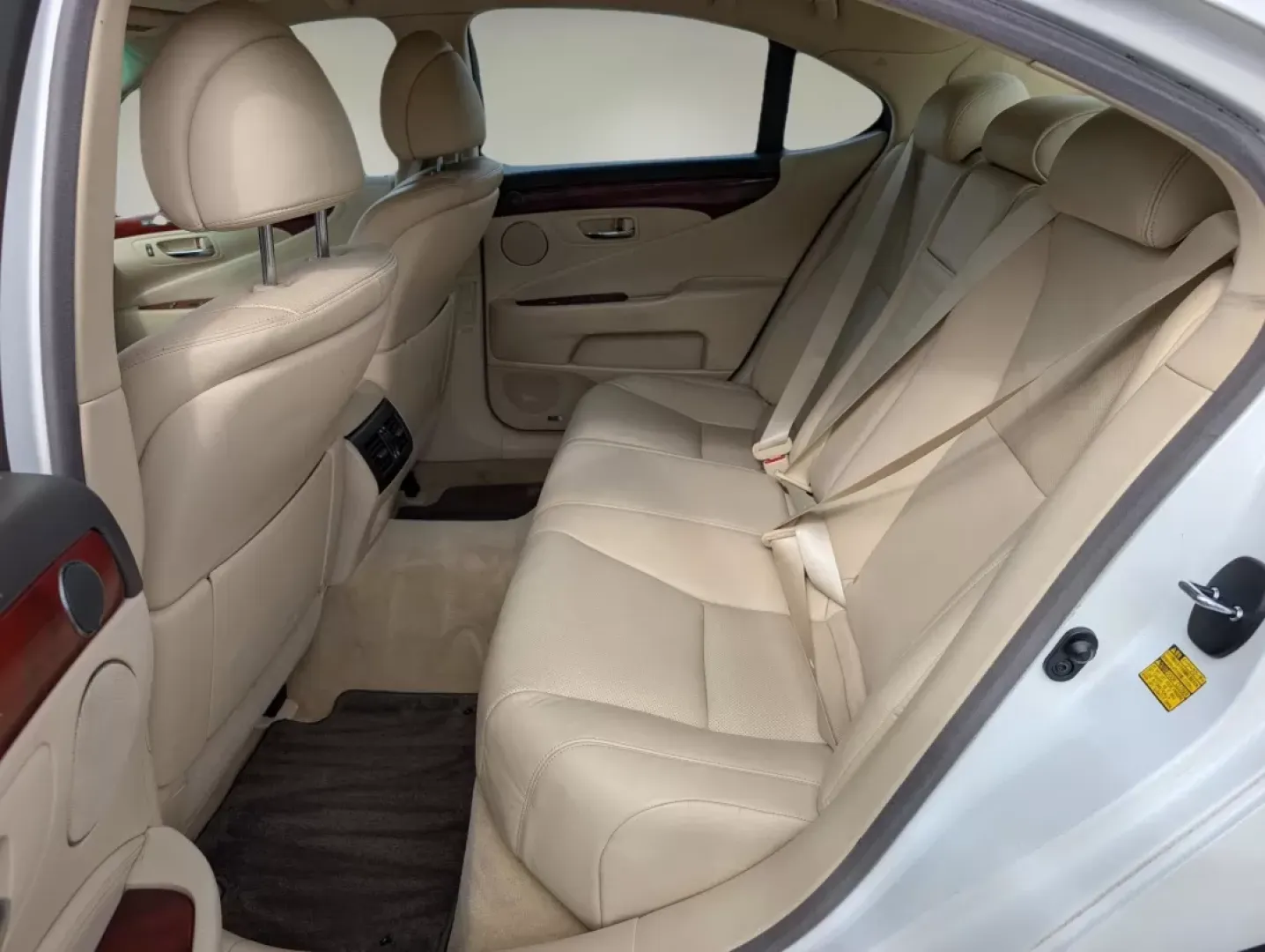 2012 Lexus LS 460 (JTHBL5EF9C5) with an Other engine, located at 3959 U.S. 80 W, Phenix City, AL, 36870, (334) 297-4885, 32.469296, -85.135185 - **Elevate Your Driving Experience: 2012 Lexus LS 460 at Gils Auto**<br /> <br /> Are you ready to redefine your daily commute or make a statement on those weekend getaways? The 2012 Lexus LS 460 is the perfect luxury sedan to elevate your driving experience, offering a seamless blend of comfort, sty - Photo#10