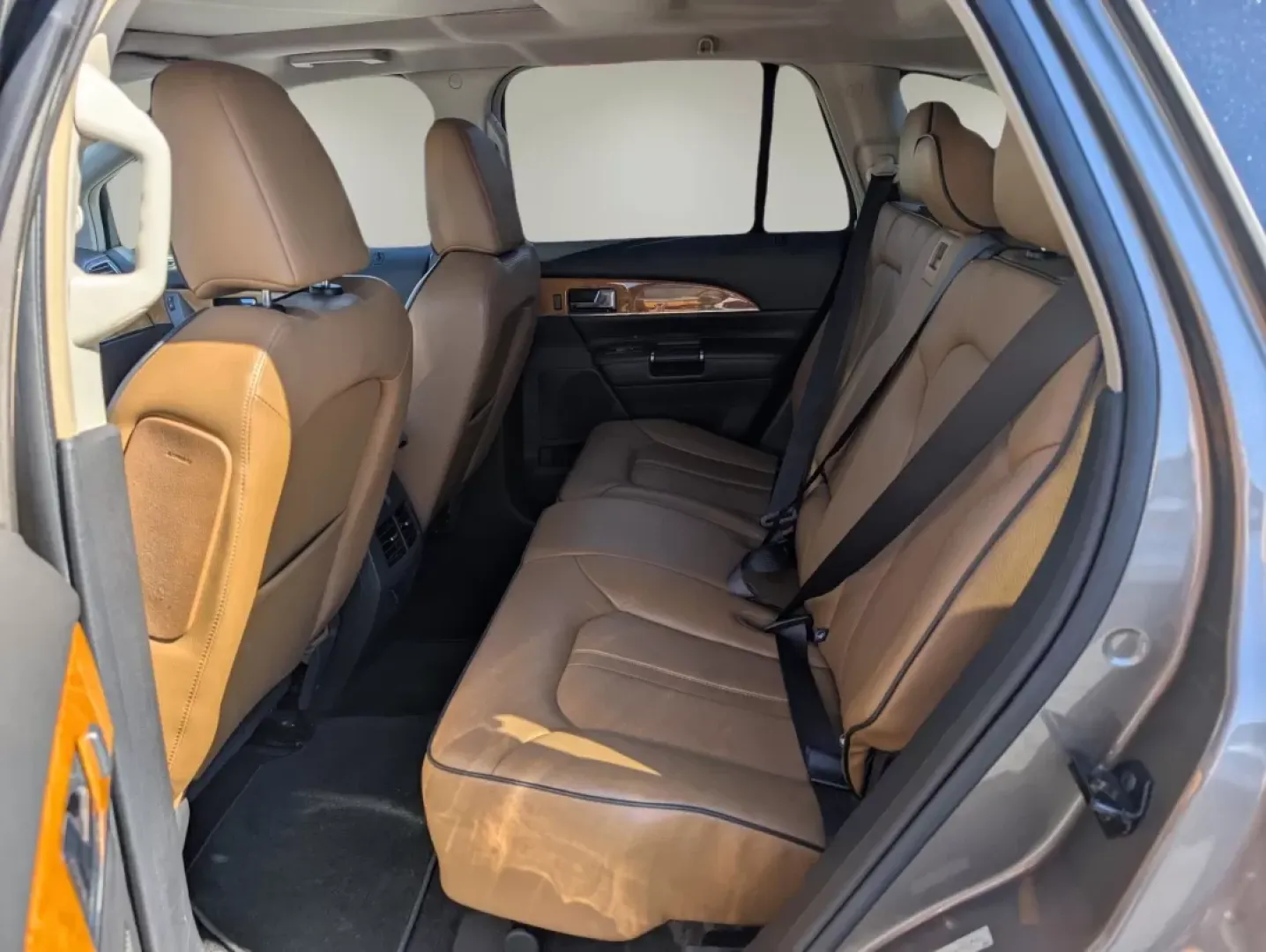 2012 Lincoln MKX (2LMDJ6JK7CB) with an Other engine, located at 804 22nd Ave, Phenix City, AL, 36870, (334) 297-1860, 32.484749, -85.024475 - **Discover the Perfect Family Vehicle: 2012 Lincoln MKX at Gils Auto in Phenix City, AL**<br /> <br /> Are you searching for the ideal vehicle that combines comfort, style, and functionality for your family's daily adventures? Look no further than this stunning 2012 Lincoln MKX, now available at Gil - Photo#10