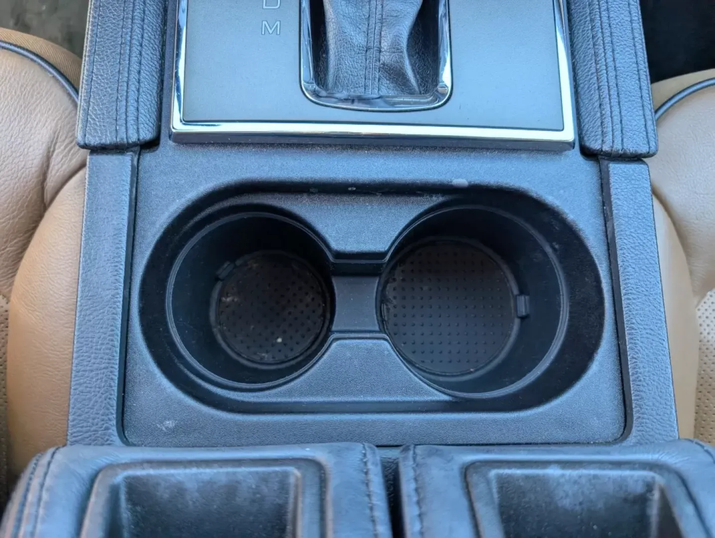 2012 Lincoln MKX (2LMDJ6JK7CB) with an Other engine, located at 804 22nd Ave, Phenix City, AL, 36870, (334) 297-1860, 32.484749, -85.024475 - **Discover the Perfect Family Vehicle: 2012 Lincoln MKX at Gils Auto in Phenix City, AL**<br /> <br /> Are you searching for the ideal vehicle that combines comfort, style, and functionality for your family's daily adventures? Look no further than this stunning 2012 Lincoln MKX, now available at Gil - Photo#12