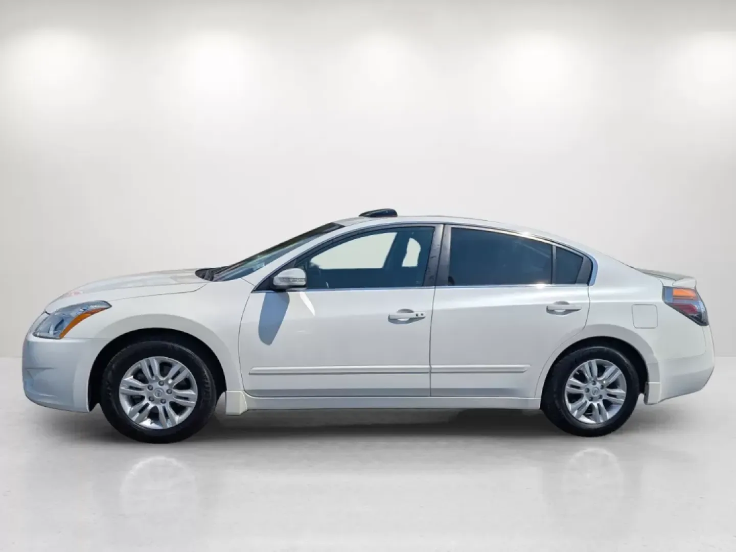 2012 /Charcoal Nissan Altima 2.5 S (1N4AL2AP3CC) with an Other engine, located at 7000 Northlake Connector, Columbus, GA, 31904, (706) 987-8085, 32.524975, -84.978134 - ### Experience Comfort and Convenience with the 2012 Nissan Altima at Gils Auto<br /> <br /> If you're searching for a reliable sedan that seamlessly combines comfort with functionality, look no further than the **2012 Nissan Altima 2.5 S** available now at **Gils Auto** in **Phenix City, AL**. With - Photo#7