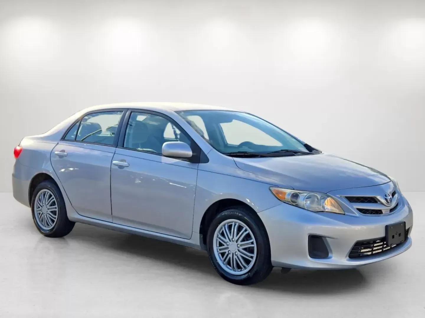 2012 Toyota Corolla LE (2T1BU4EE1CC) with an Other engine, located at 1430 Gateway Drive, Opelika, AL, 36801, (334) 239-0944, 32.637871, -85.409790 - **Discover Your Ideal Commuter Companion: 2012 Toyota Corolla at Gils Auto Phenix City, AL**<br /> <br /> Are you searching for a reliable vehicle that can effortlessly handle your daily commute or weekend adventures? Look no further than this **2012 Toyota Corolla**, available now at **Gils Auto** - Photo#3