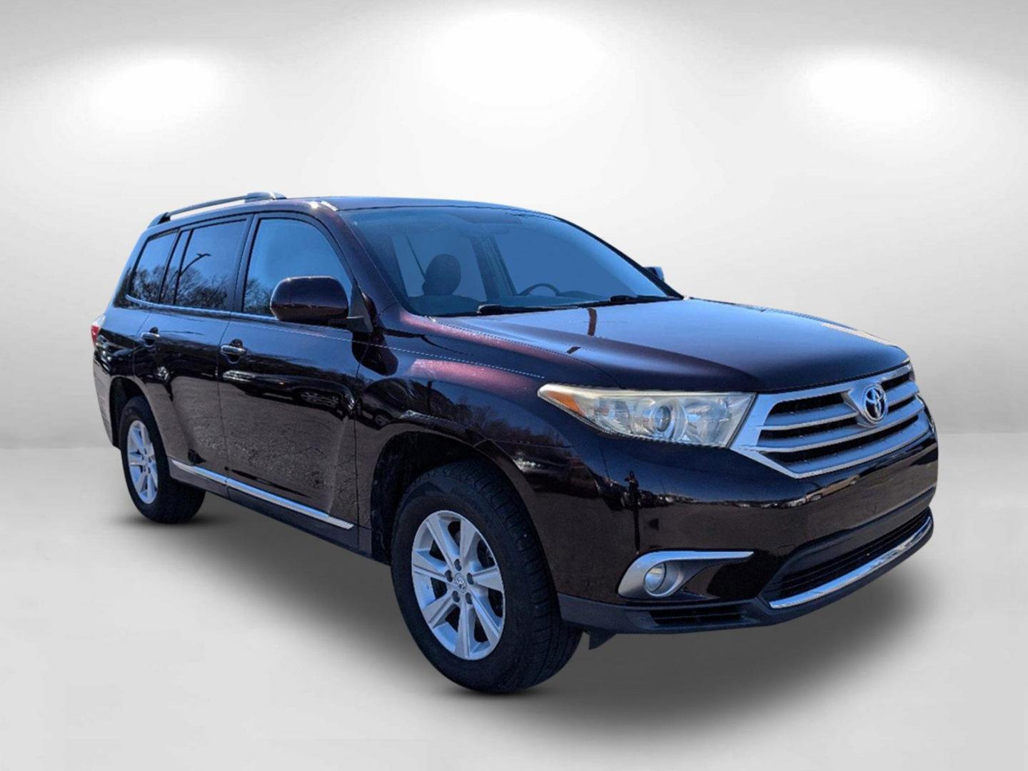 2012 Toyota Highlander SE (5TDZA3EH3CS) with an Gas I4 2.7L/163 engine, 6-Speed Automatic transmission, located at 3959 U.S. 80 W, Phenix City, AL, 36870, (334) 297-4885, 32.469296, -85.135185 - 2012 Toyota Highlander SE - Photo#5