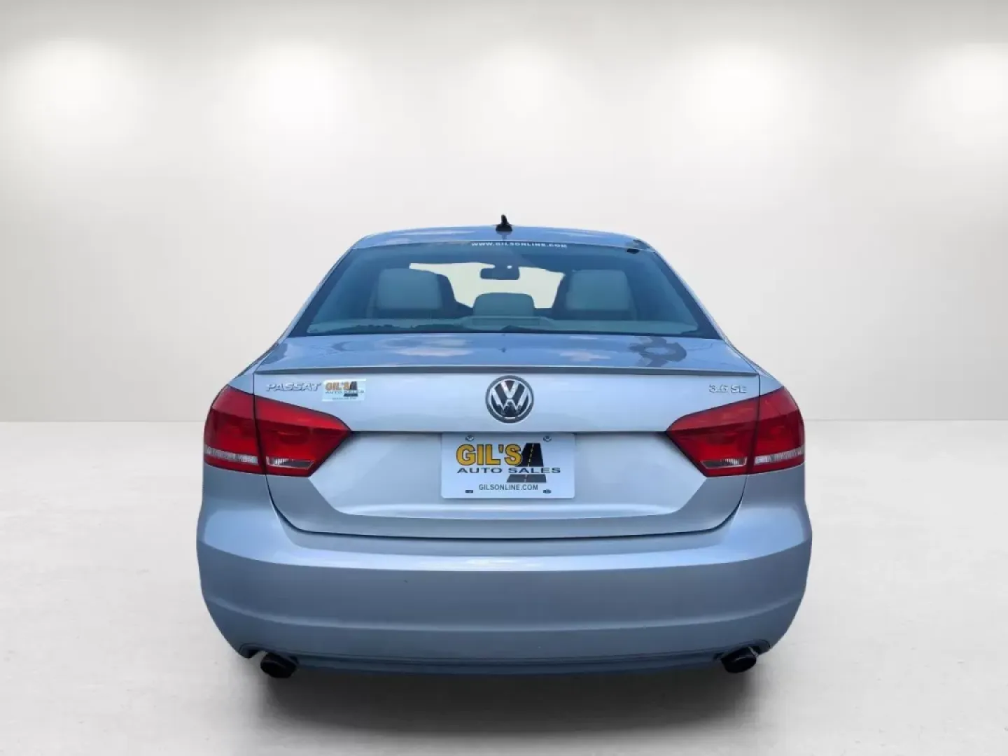 2012 Volkswagen Passat SE w/Sunroof (1VWBM7A35CC) with an Other engine, located at 3959 U.S. 80 W, Phenix City, AL, 36870, (334) 297-4885, 32.469296, -85.135185 - **Elevate Your Daily Commute with this 2012 Volkswagen Passat SE w/Sunroof!** <br /> <br /> Are you searching for the perfect vehicle to enhance your daily routine or weekend getaways? Look no further! The 2012 Volkswagen Passat SE w/Sunroof is the ideal sedan for those who crave a blend of comfort, - Photo#5