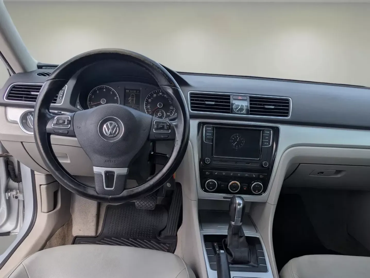 2012 Volkswagen Passat SE w/Sunroof (1VWBM7A35CC) with an Other engine, located at 3959 U.S. 80 W, Phenix City, AL, 36870, (334) 297-4885, 32.469296, -85.135185 - **Elevate Your Daily Commute with this 2012 Volkswagen Passat SE w/Sunroof!** <br /> <br /> Are you searching for the perfect vehicle to enhance your daily routine or weekend getaways? Look no further! The 2012 Volkswagen Passat SE w/Sunroof is the ideal sedan for those who crave a blend of comfort, - Photo#11