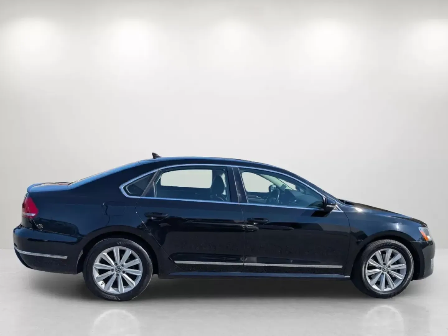 2012 Volkswagen Passat SEL Premium PZEV (1VWCP7A36CC) with an Other engine, located at 804 22nd Ave, Phenix City, AL, 36870, (334) 297-1860, 32.484749, -85.024475 - **Experience Luxury and Comfort with the 2012 Volkswagen Passat Perfect for Your Next Adventure!**<br /> <br /> Are you in the market for a reliable vehicle that combines style, comfort, and impressive features? Look no further than the 2012 Volkswagen Passat, available now at Gils Auto in Phenix C - Photo#3