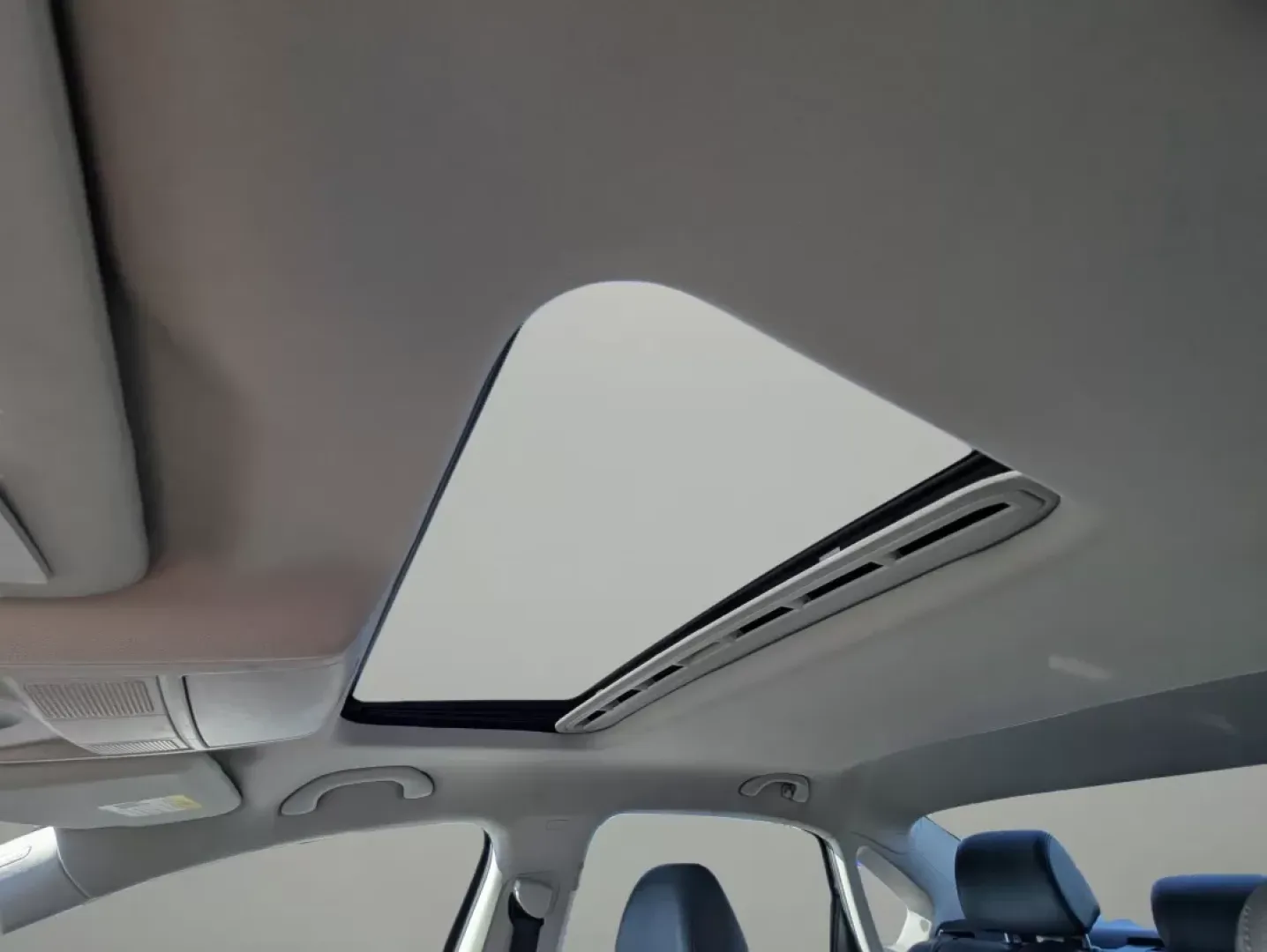 2012 Volkswagen Passat SEL Premium PZEV (1VWCP7A36CC) with an Other engine, located at 804 22nd Ave, Phenix City, AL, 36870, (334) 297-1860, 32.484749, -85.024475 - **Experience Luxury and Comfort with the 2012 Volkswagen Passat Perfect for Your Next Adventure!**<br /> <br /> Are you in the market for a reliable vehicle that combines style, comfort, and impressive features? Look no further than the 2012 Volkswagen Passat, available now at Gils Auto in Phenix C - Photo#16