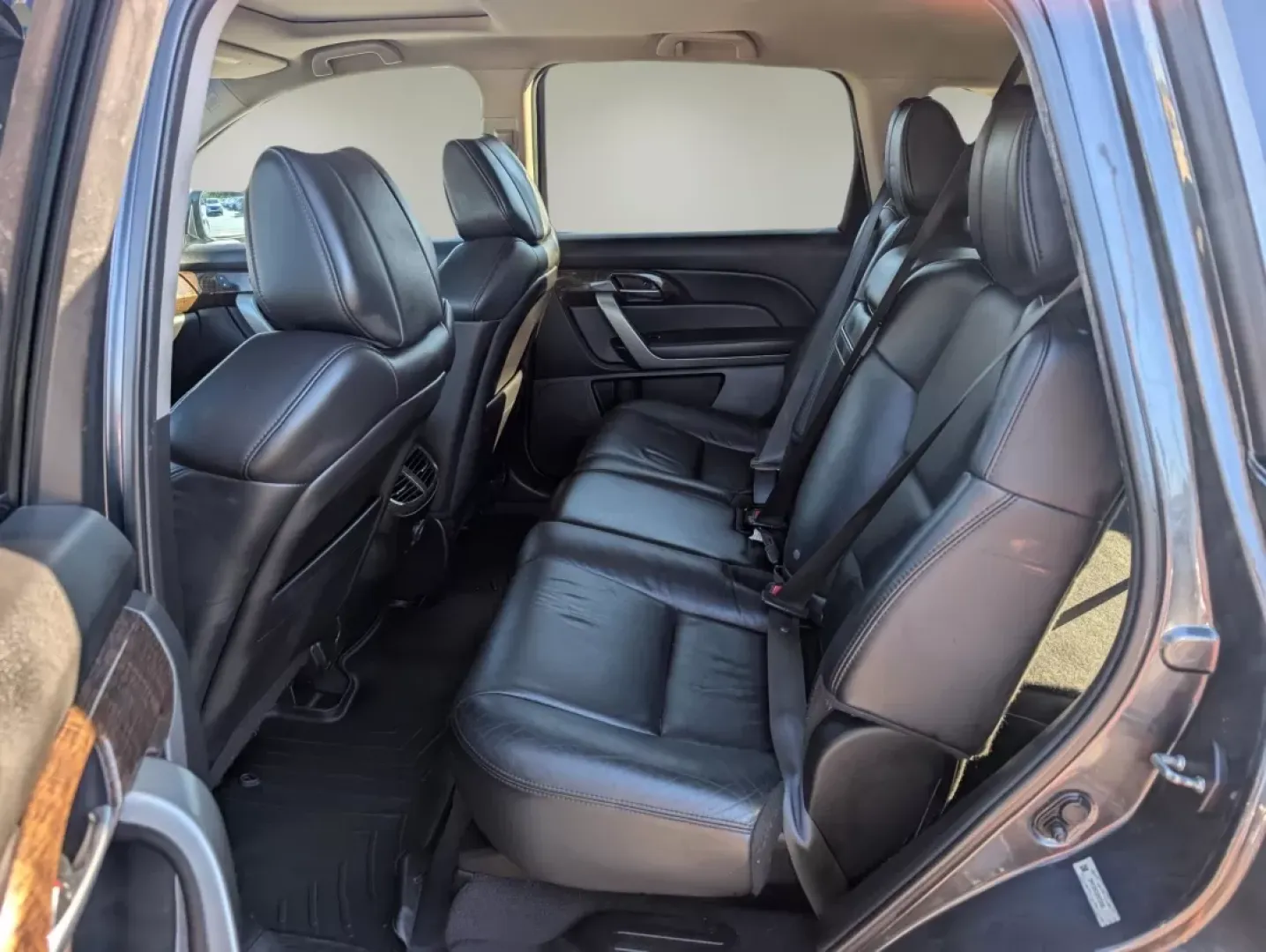 2013 Acura MDX (2HNYD2H23DH) with an Other engine, located at 3959 U.S. 80 W, Phenix City, AL, 36870, (334) 297-4885, 32.469296, -85.135185 - **Experience Unmatched Versatility with the 2013 Acura MDX at Gils Auto in Phenix City, AL!**<br /> <br /> Are you ready to elevate your driving experience? Whether you're tackling daily commutes, managing a busy family's schedule, or seeking weekend adventures, the 2013 Acura MDX is the perfect SUV - Photo#9