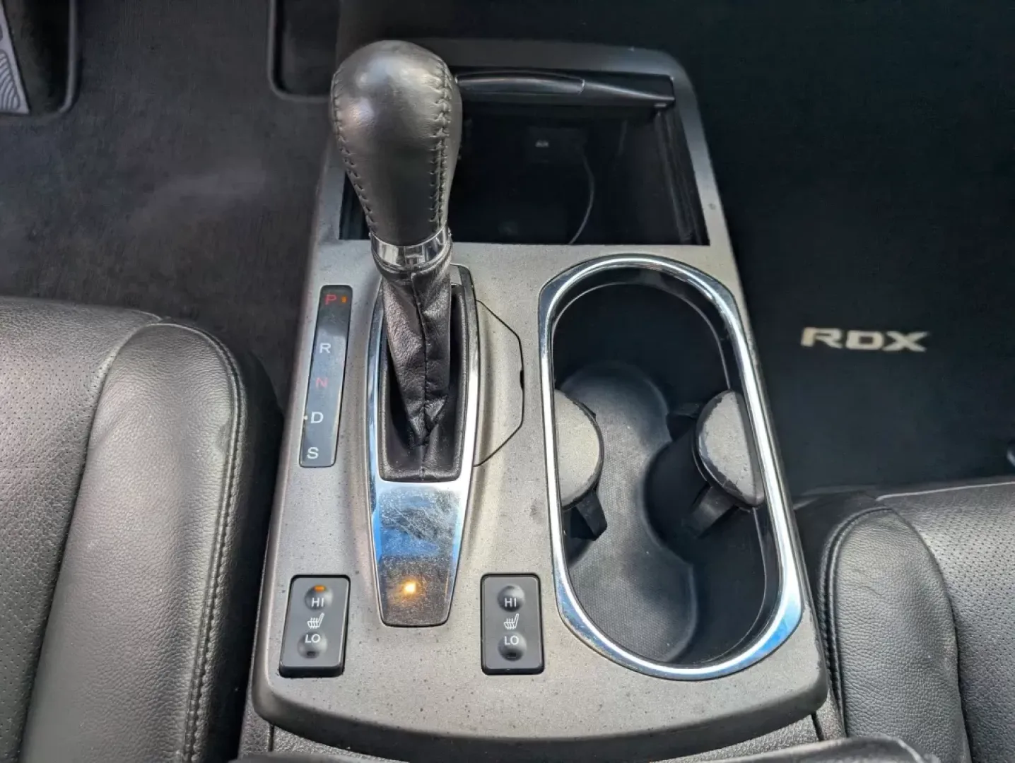 2013 Acura RDX (5J8TB3H36DL) with an Other engine, located at 3959 U.S. 80 W, Phenix City, AL, 36870, (334) 297-4885, 32.469296, -85.135185 - Experience the perfect blend of style, comfort, and practicality with this 2013 Acura RDX, now available at Gils Auto in Phenix City, AL. Whether you're looking for a reliable vehicle for your daily commutes, a family-friendly crossover, or a stylish ride for weekend adventures, this Acura fits the - Photo#13