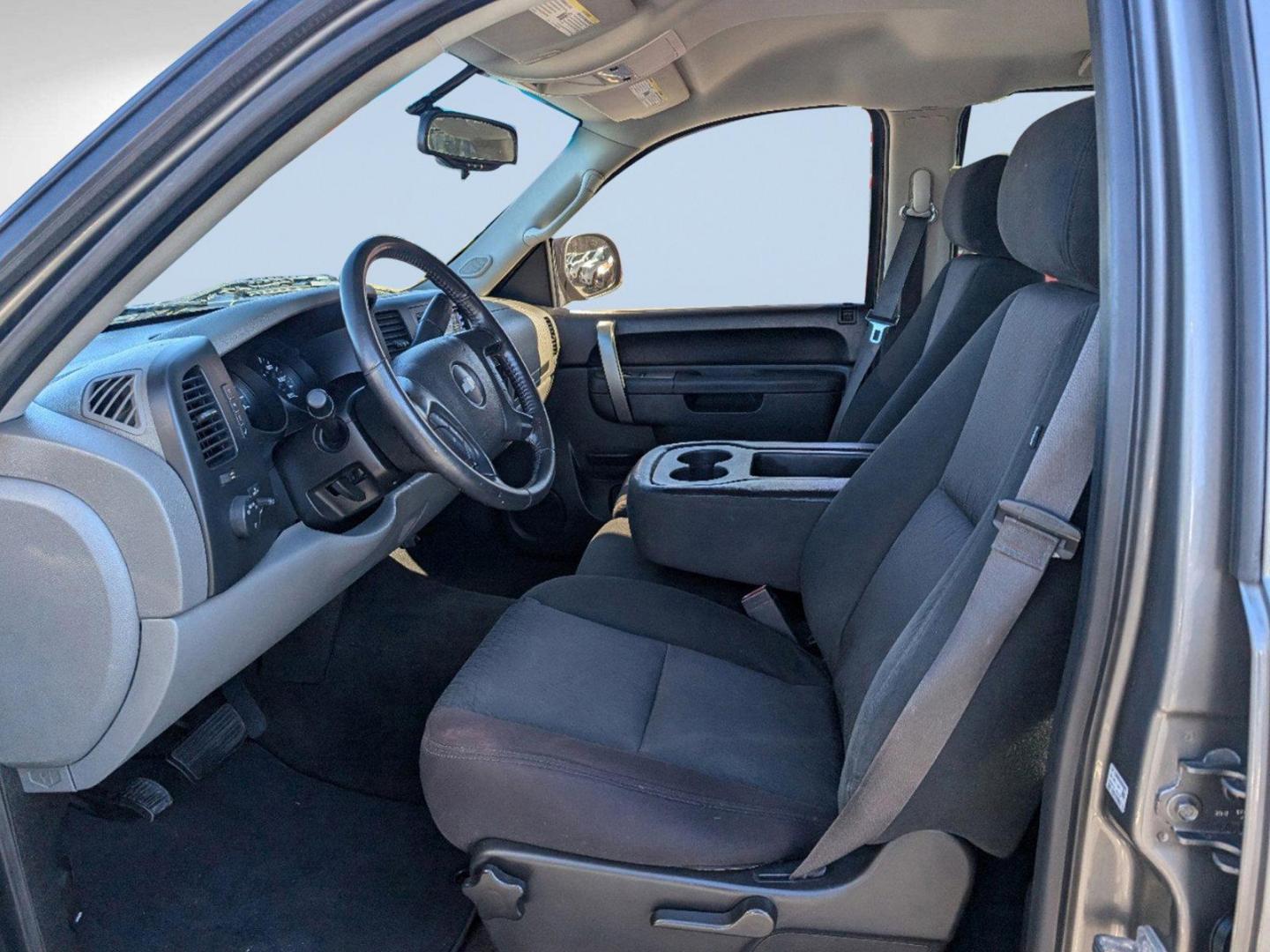 2013 /Dark Titanium Chevrolet Silverado 1500 LS (3GCPCREA7DG) with an Gas/Ethanol V8 4.8L/293 engine, 4-Speed Automatic transmission, located at 1430 Gateway Drive, Opelika, AL, 36801, (334) 239-0944, 32.637871, -85.409790 - 2013 Chevrolet Silverado 1500 LS - Photo#9