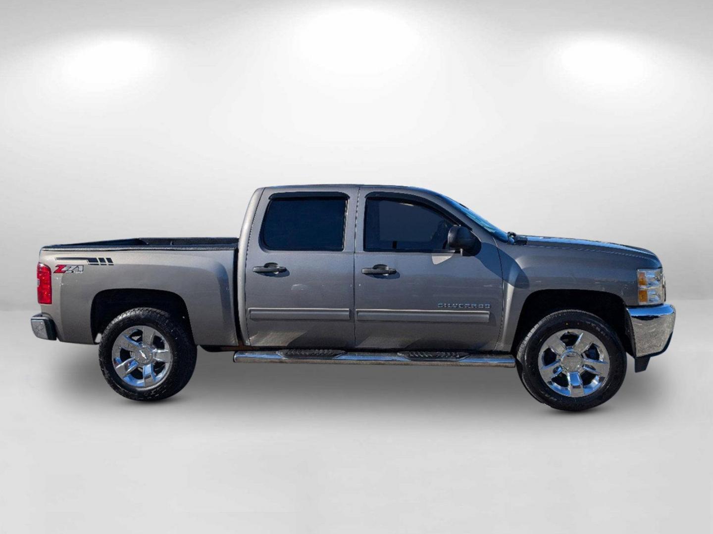 2013 /Dark Titanium Chevrolet Silverado 1500 LS (3GCPCREA7DG) with an Gas/Ethanol V8 4.8L/293 engine, 4-Speed Automatic transmission, located at 1430 Gateway Drive, Opelika, AL, 36801, (334) 239-0944, 32.637871, -85.409790 - 2013 Chevrolet Silverado 1500 LS - Photo#3