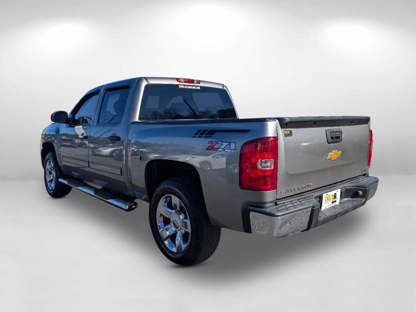 2013 /Dark Titanium Chevrolet Silverado 1500 LS (3GCPCREA7DG) with an Gas/Ethanol V8 4.8L/293 engine, 4-Speed Automatic transmission, located at 1430 Gateway Drive, Opelika, AL, 36801, (334) 239-0944, 32.637871, -85.409790 - 2013 Chevrolet Silverado 1500 LS - Photo#6