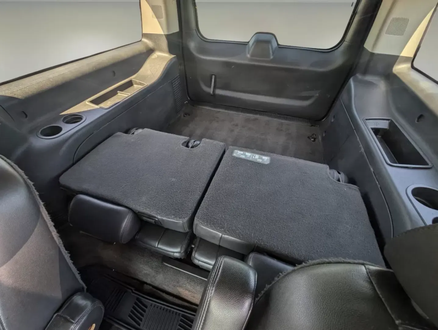2013 /Ebony Chevrolet Suburban LT (1GNSCJE07DR) with an Other engine, located at 7000 Northlake Connector, Columbus, GA, 31904, (706) 987-8085, 32.524975, -84.978134 - **Unleash Adventure with the 2013 Chevrolet Suburban LT at Gils Auto in Columbus, GA!**<br /> <br /> Are you ready to elevate your family adventures or tackle your daily commute with style and comfort? The 2013 Chevrolet Suburban LT is the ultimate SUV that perfectly blends functionality and luxury, - Photo#11