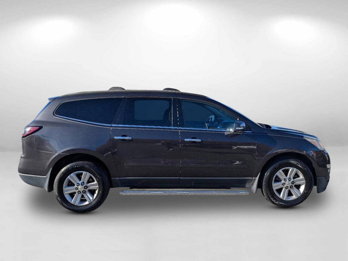 2013 /Ebony Chevrolet Traverse LT (1GNKRGKD6DJ) with an Gas V6 3.6L/217 engine, 6-Speed Automatic transmission, located at 5115 14th Ave., Columbus, GA, 31904, (706) 323-0345, 32.511494, -84.971046 - 2013 Chevrolet Traverse LT - Photo#4