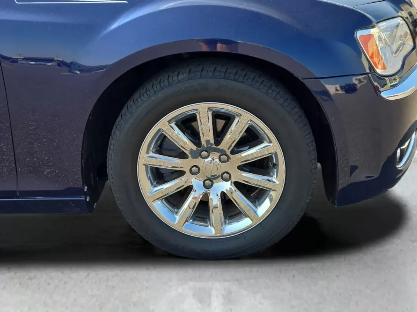 2013 /Black Chrysler 300 (2C3CCAAG7DH) with an Other engine, located at 521 Old Farm Lane Rd, Prattville, AL, 36066, (334) 325-1505, 32.482460, -86.416367 - **Experience Style and Comfort on Every Journey with This 2013 Chrysler 300 at Gils Auto!**<br /> <br /> Are you searching for a vehicle that combines luxury, style, and comfort for your daily commutes or family adventures? Look no further! This stunning 2013 Chrysler 300 is the perfect choice for a - Photo#3