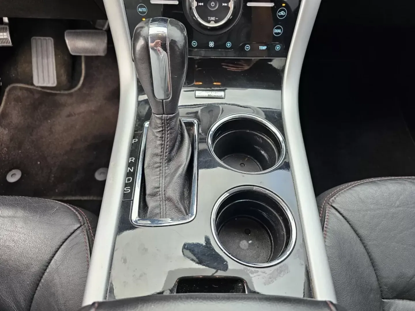 2013 Ford Edge Limited (2FMDK3KC3DB) with an Other engine, located at 1430 Gateway Drive, Opelika, AL, 36801, (334) 239-0944, 32.637871, -85.409790 - Are you ready to elevate your daily drives or embark on new adventures? The 2013 Ford Edge Limited is the perfect SUV for those who crave versatility and comfort, whether you're transporting the family, commuting to work, or planning a weekend getaway. At Gils Auto, located at 3959 U.S. 80 W in Phen - Photo#12